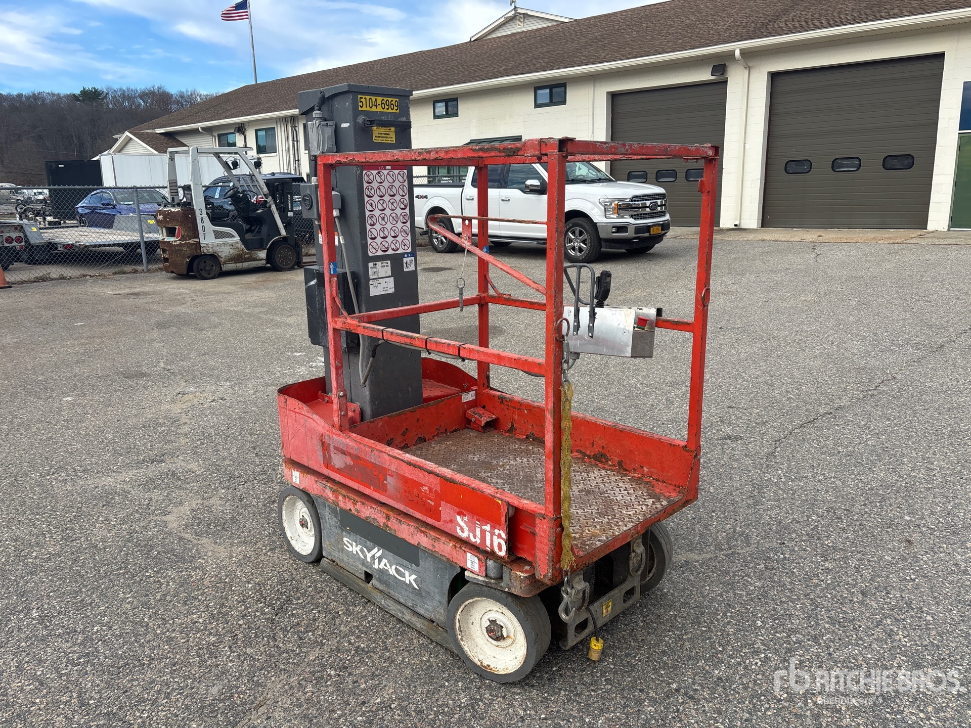 General Appearance with Picture, Left Rear Corner