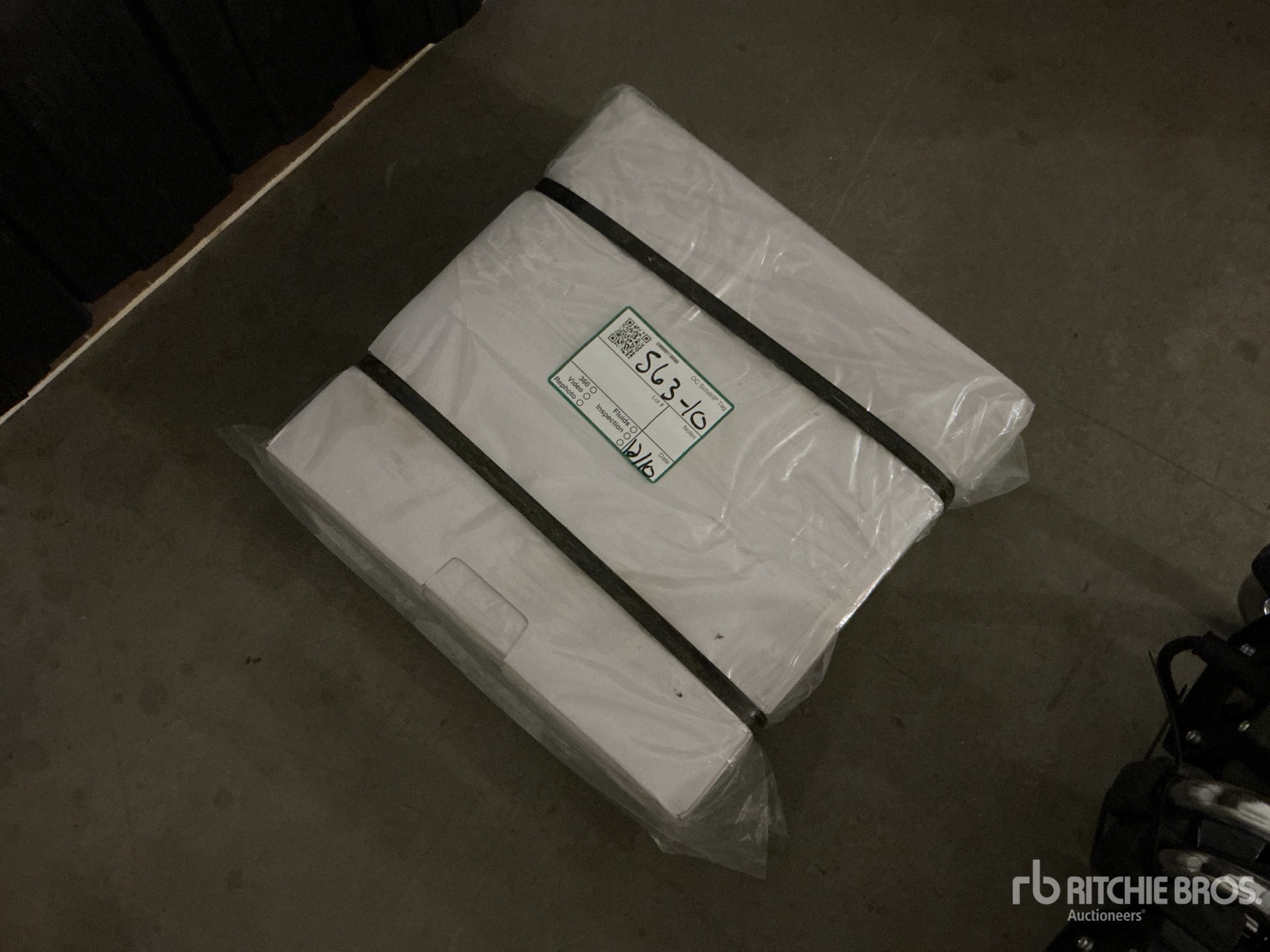 Aspect général with Image, coin avant droit