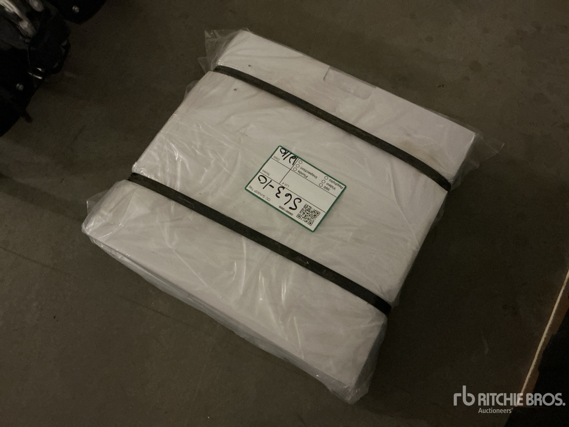 Aspect général with Image, coin arrière gauche