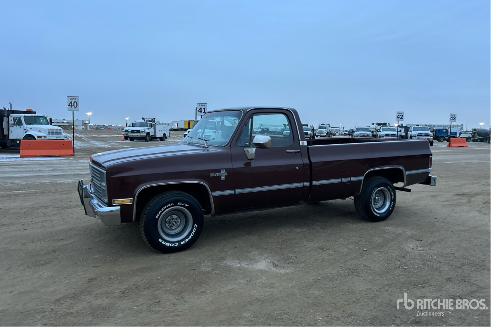 General Appearance with Picture, Left Front Corner