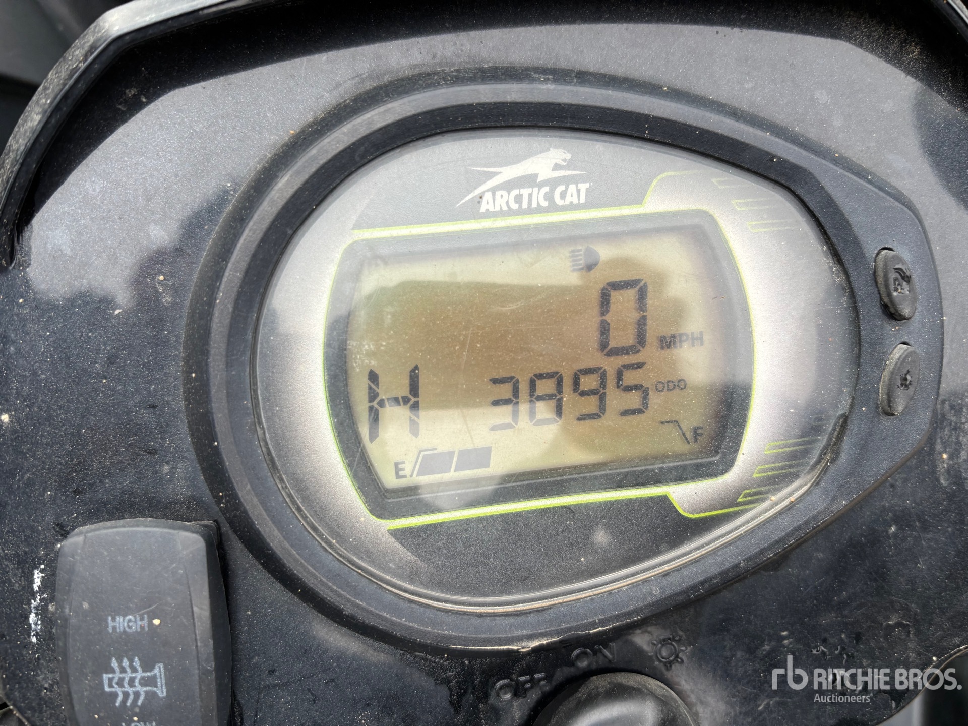 General Appearance with Horímetro / Odómetro