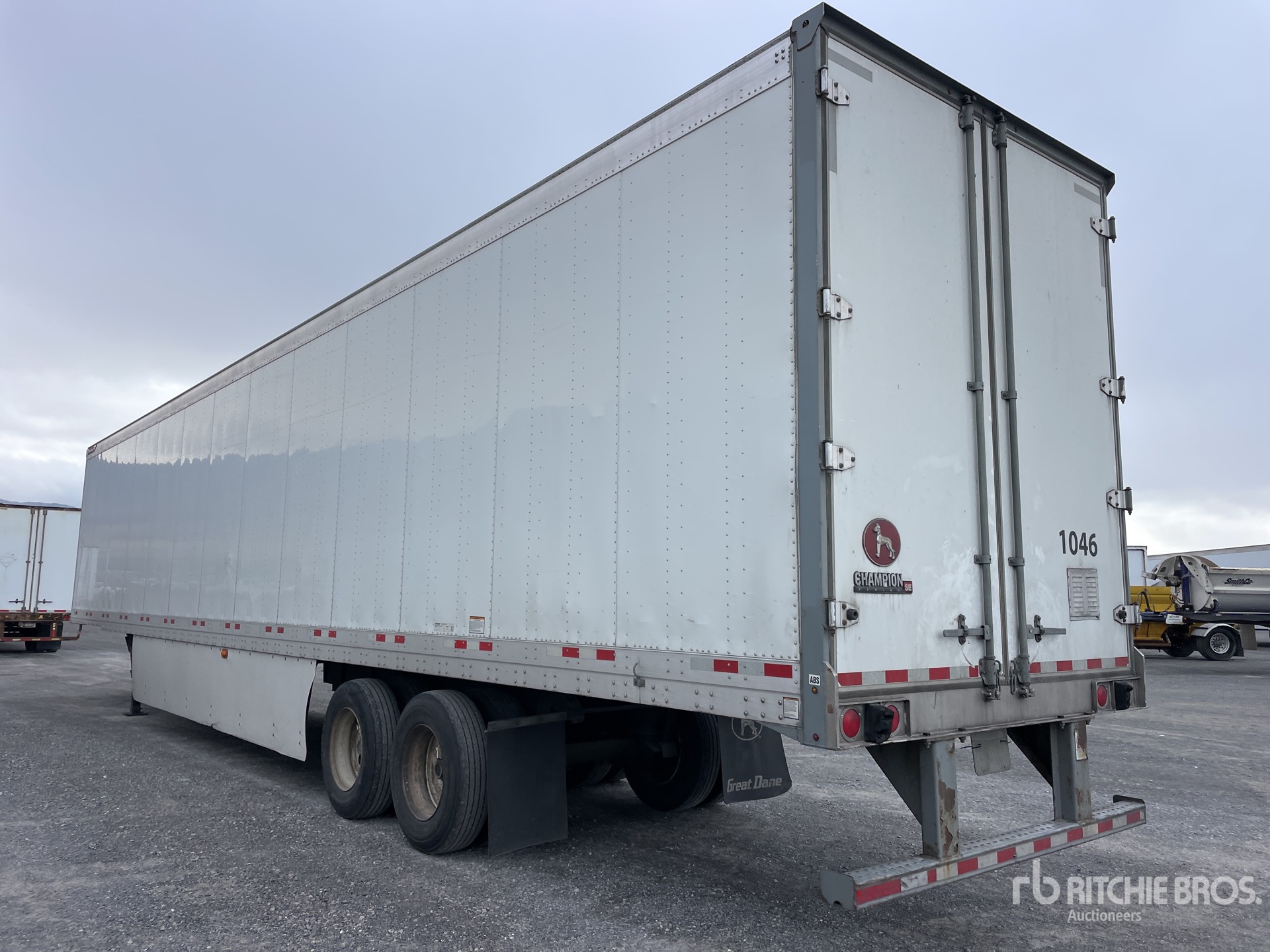 General Appearance with Imagen: esquina trasera izquierda