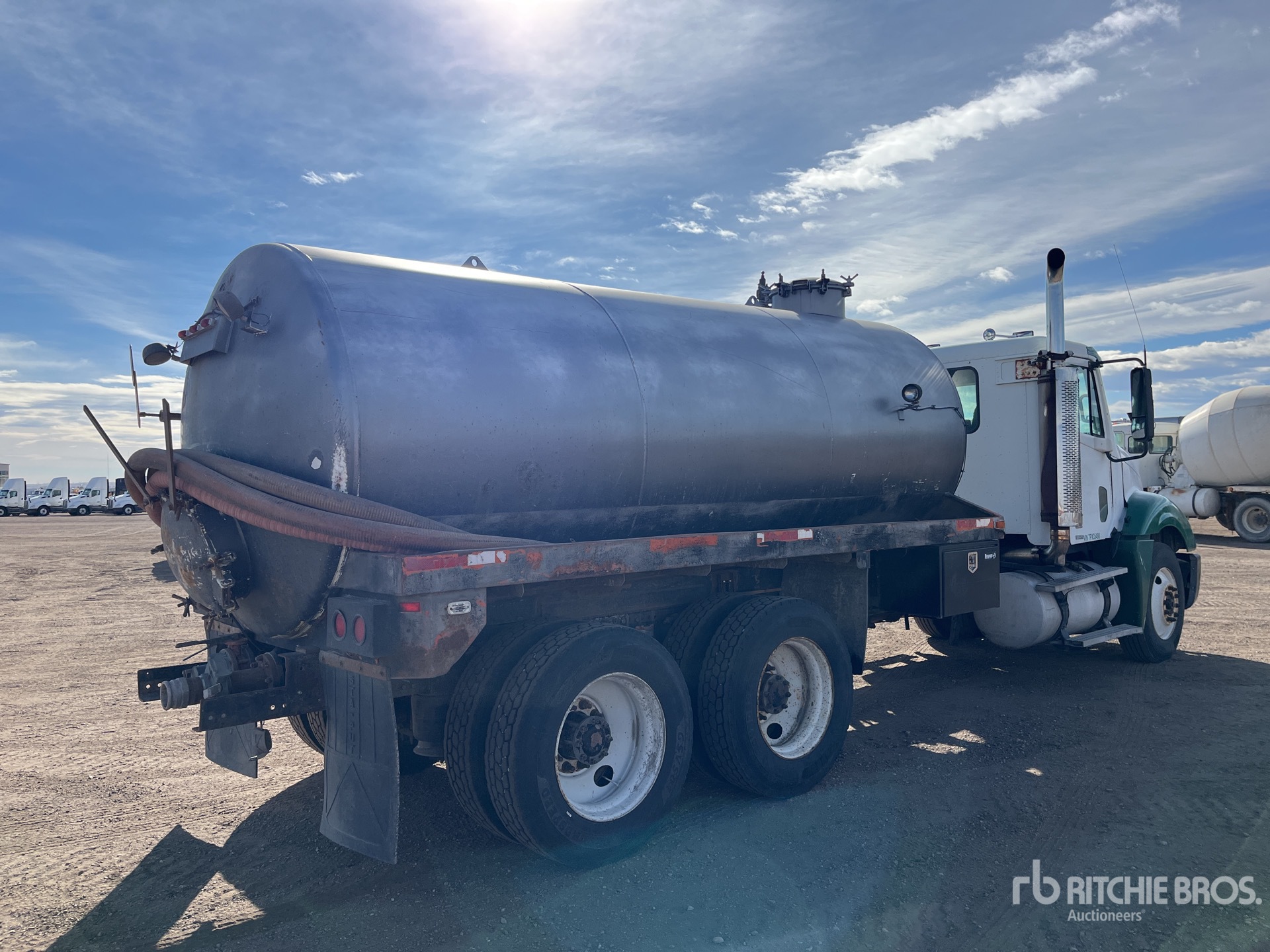 General Appearance with Imagen: esquina trasera derecha