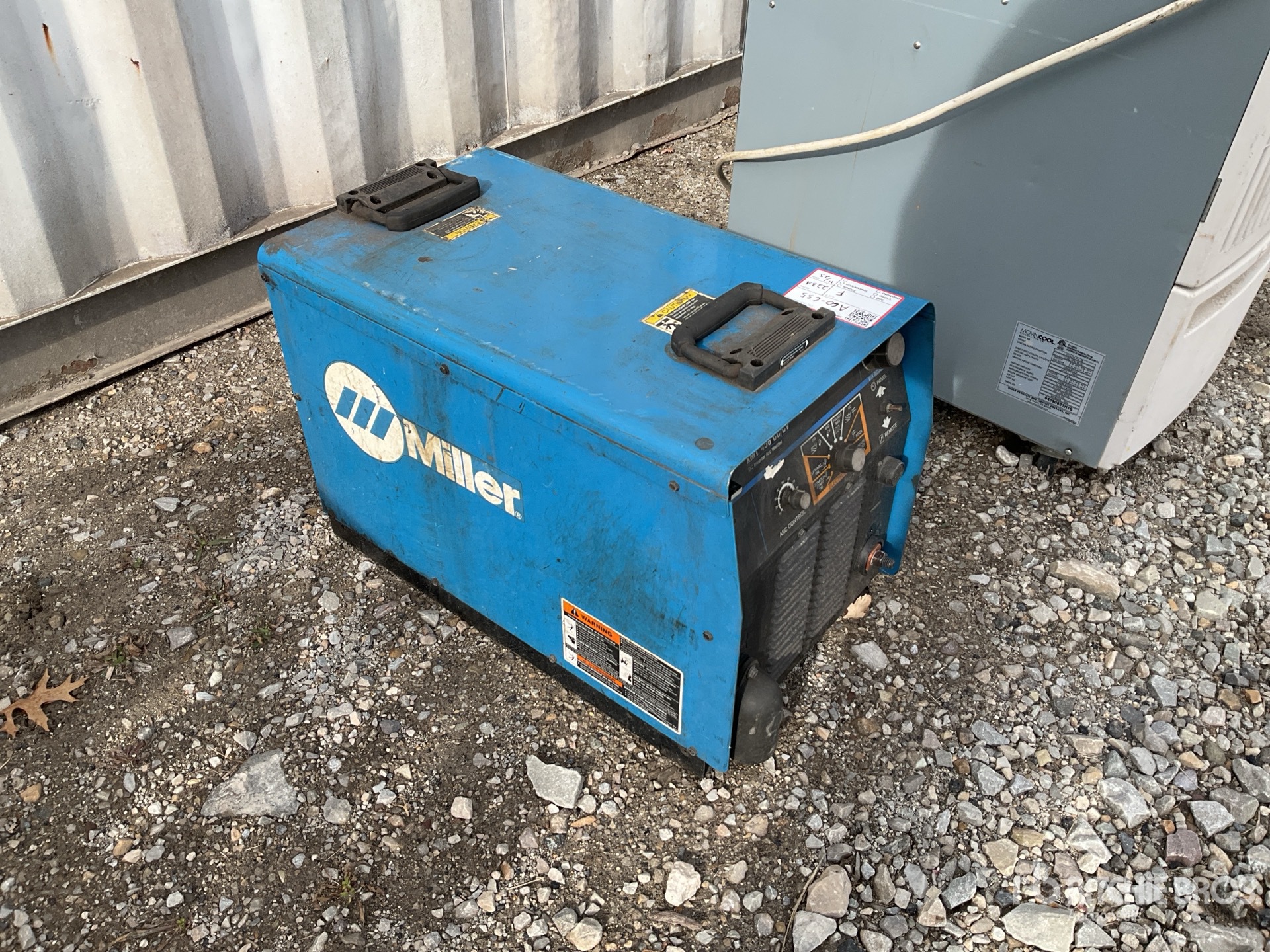 Aspect général with Image, coin avant droit