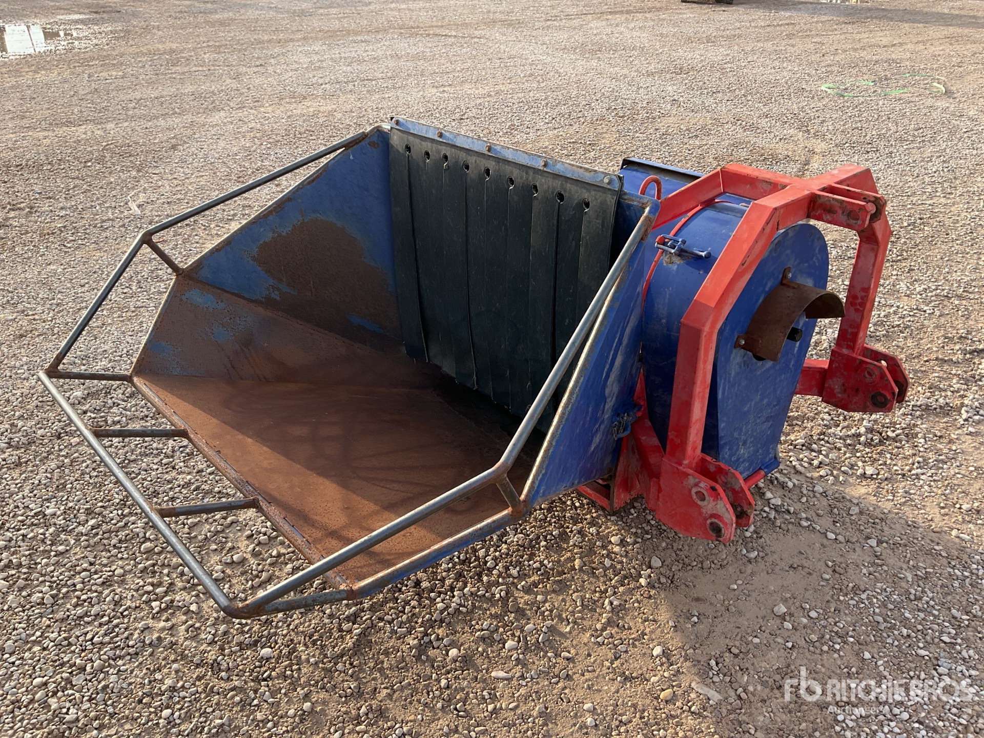 General Appearance with Featured Photo