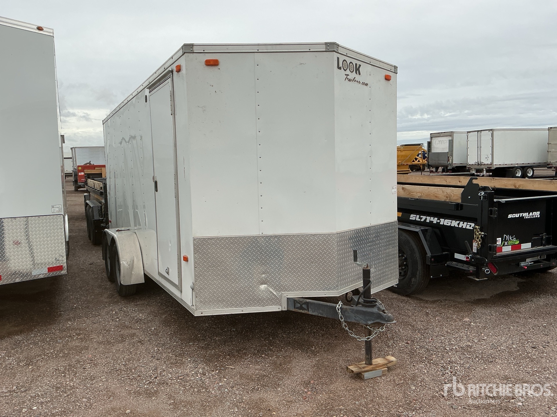 General Appearance with Foto, angolo anteriore destro