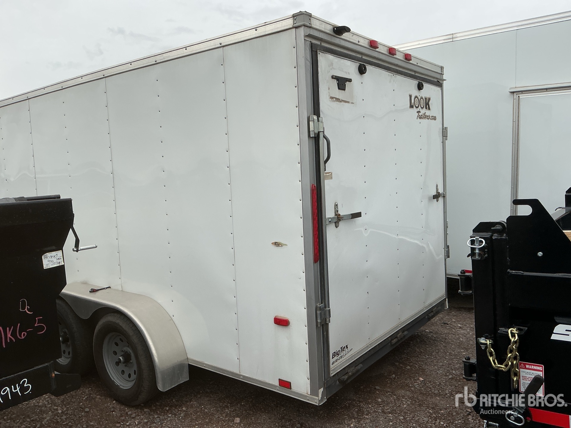 General Appearance with Foto, angolo posteriore sinistro