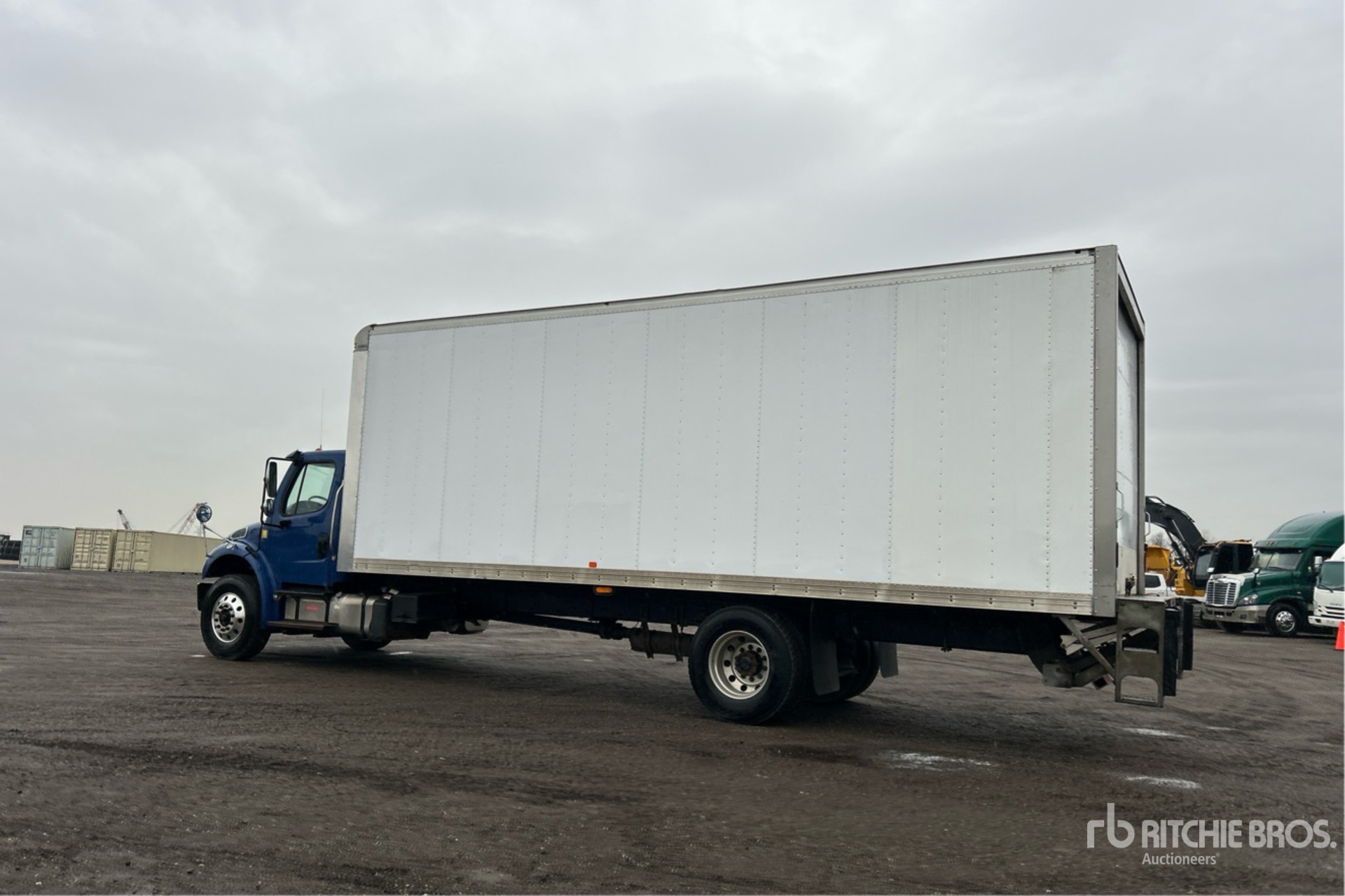 General Appearance with Bild, Ecke hinten links