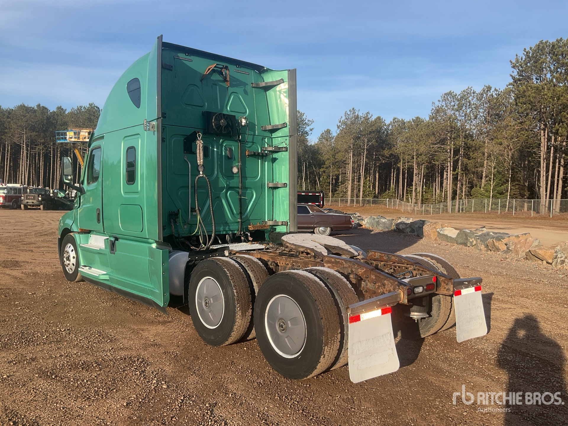 General Appearance with Picture, Left Rear Corner