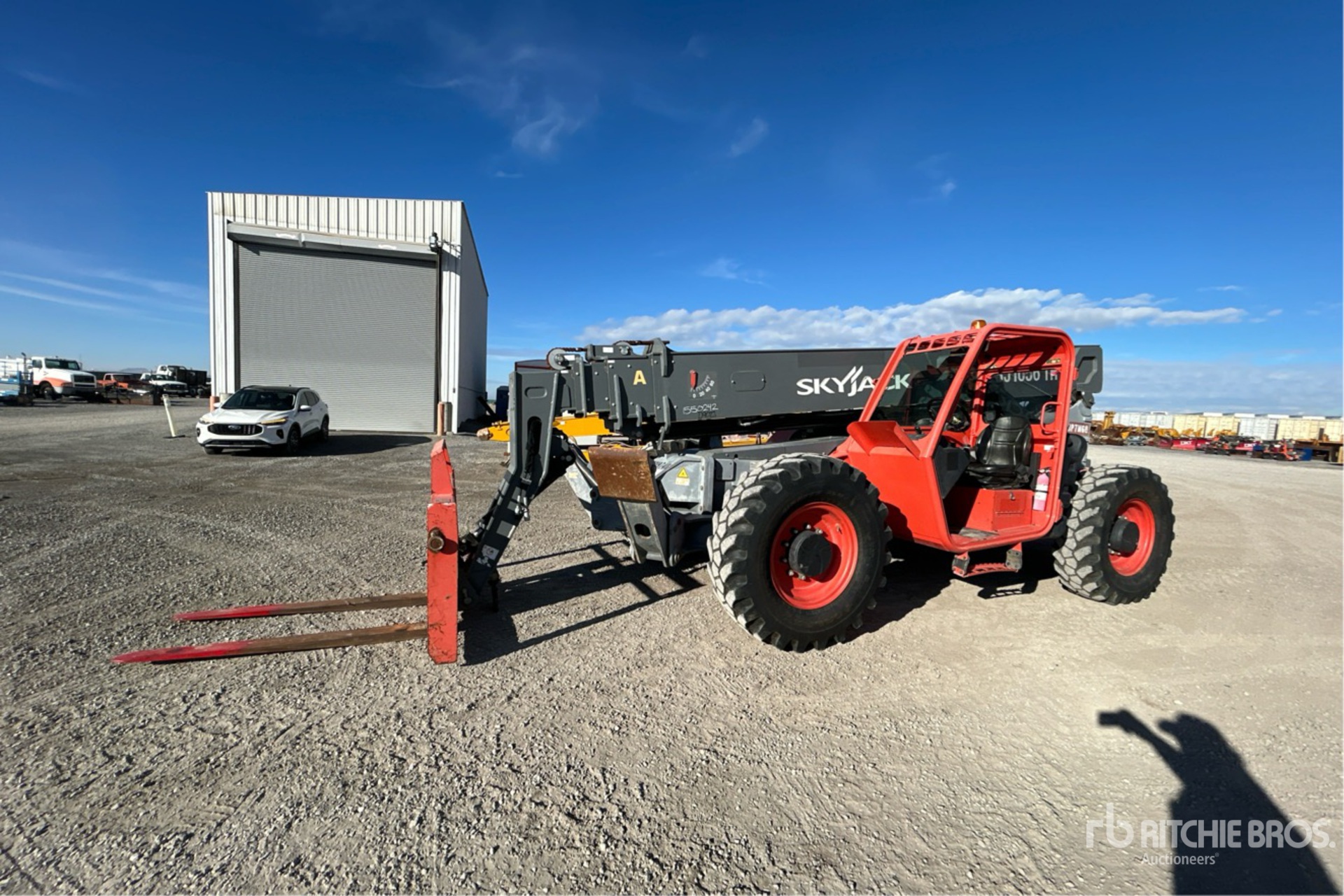 General Appearance with Bild, Ecke vorne links