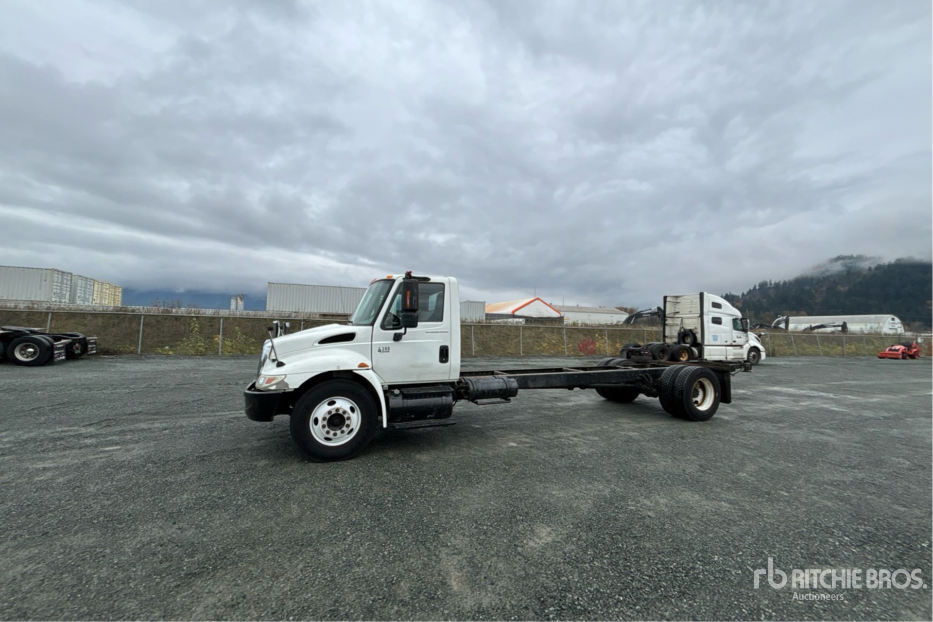 General Appearance with Picture, Left Front Corner