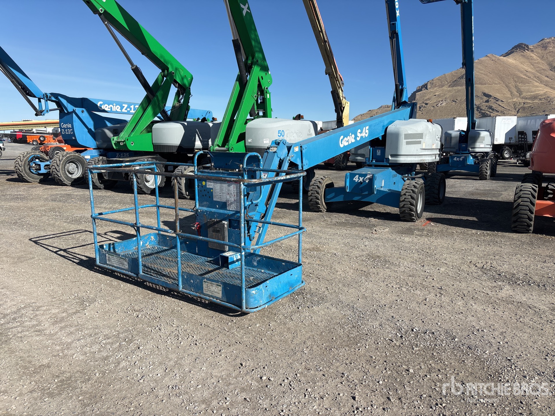 General Appearance with Featured Photo