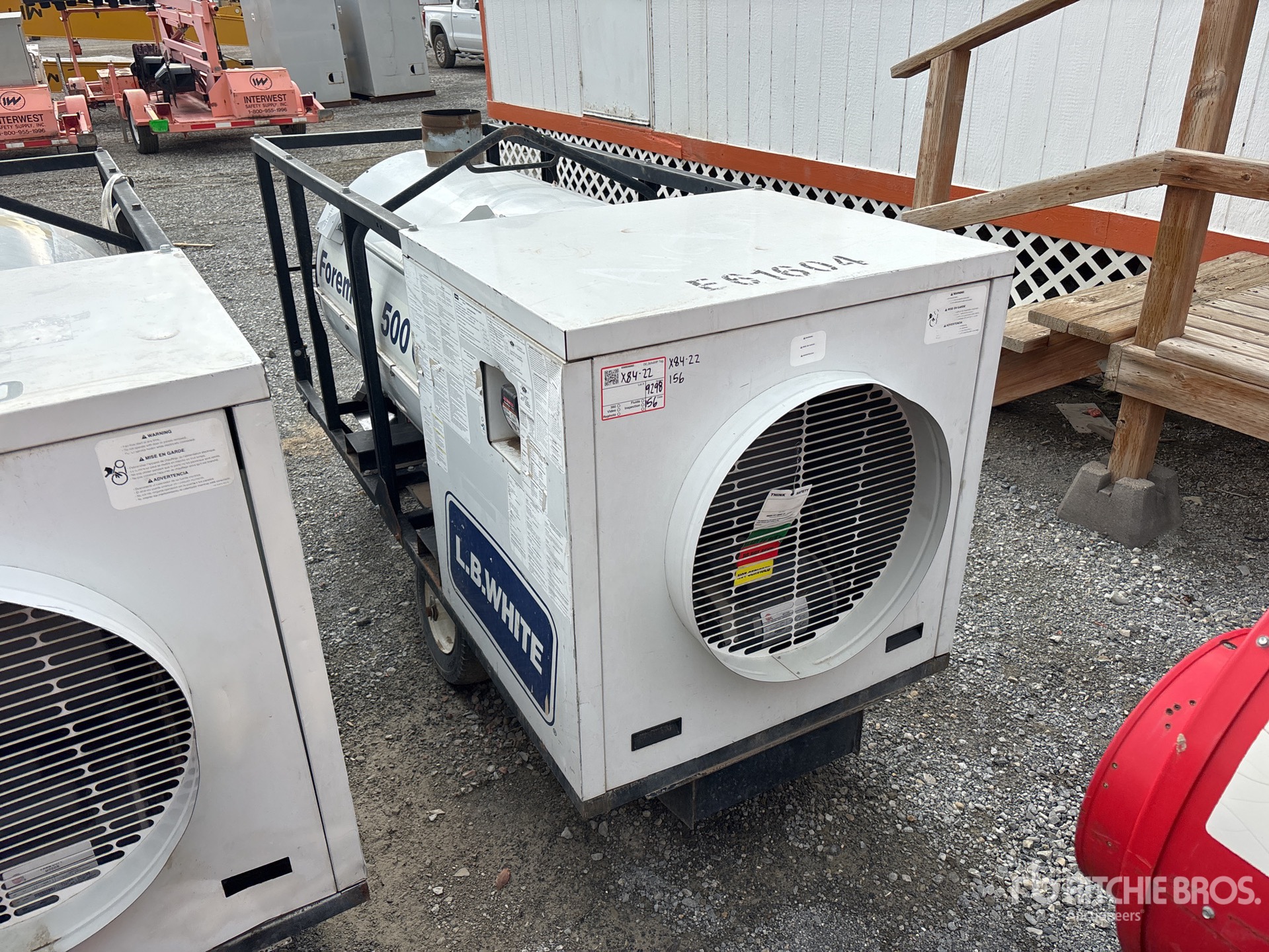 General Appearance with Foto, angolo posteriore sinistro