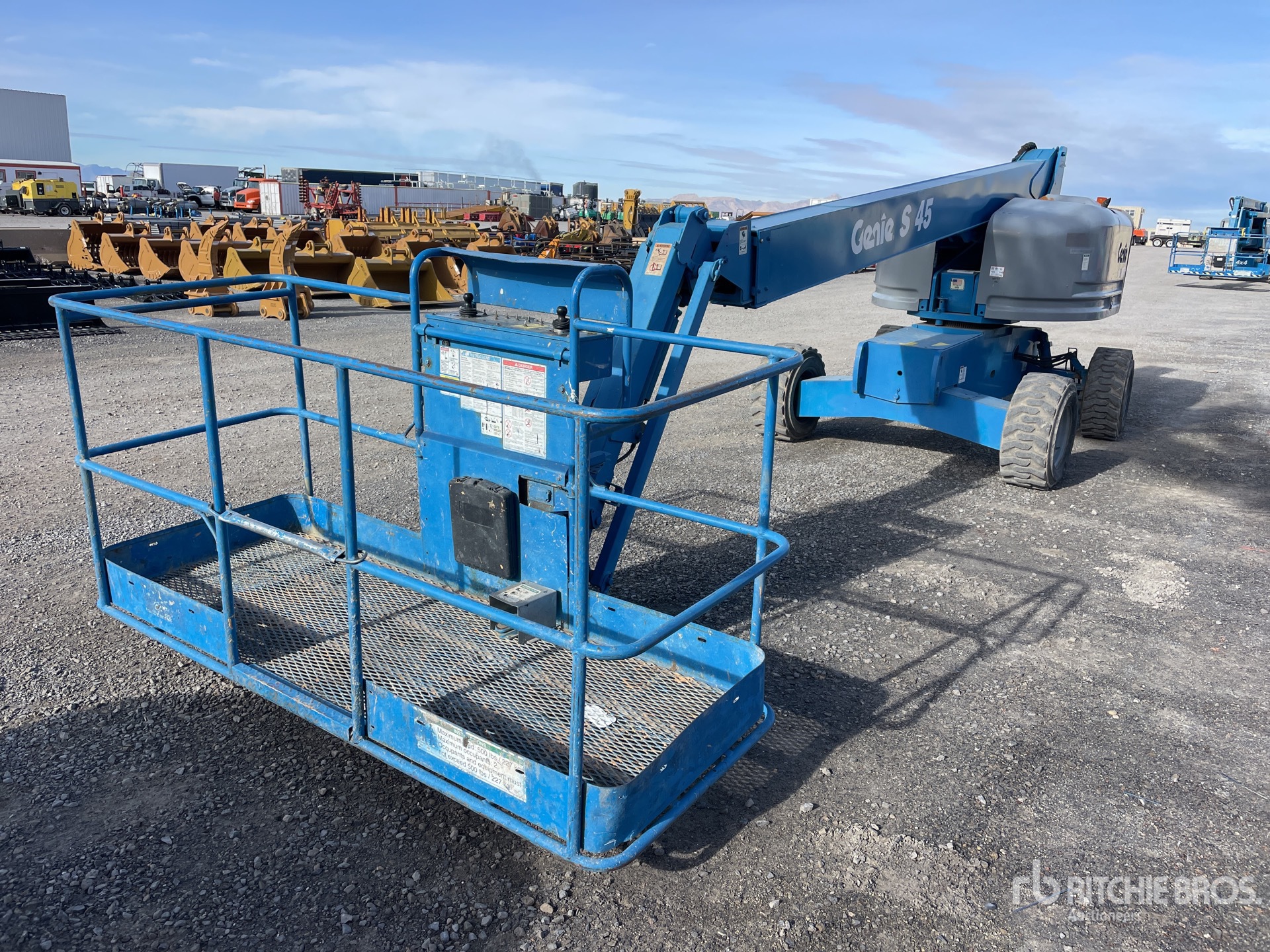 General Appearance with Picture, Left Front Corner