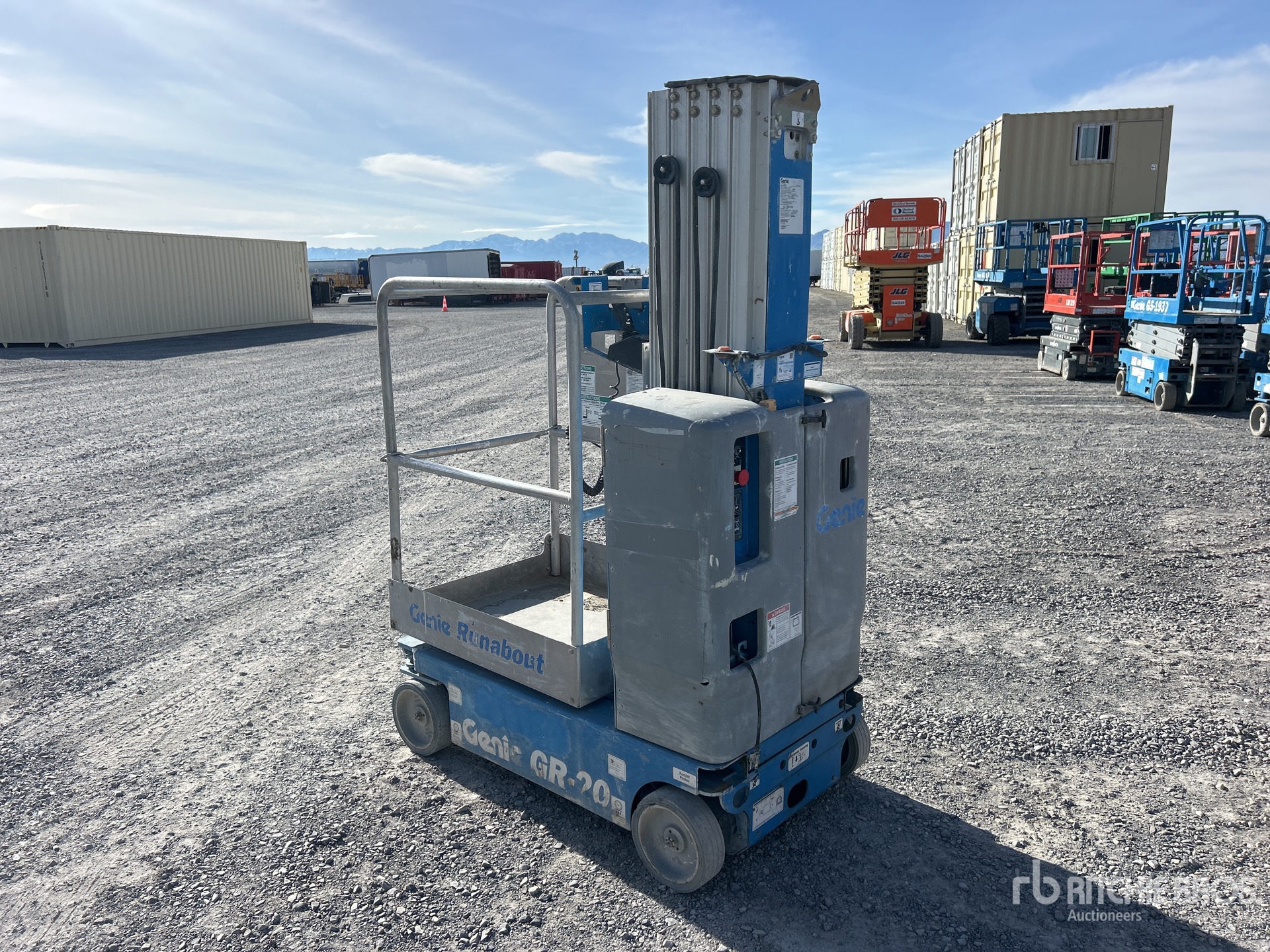 General Appearance with Bild, Ecke hinten links