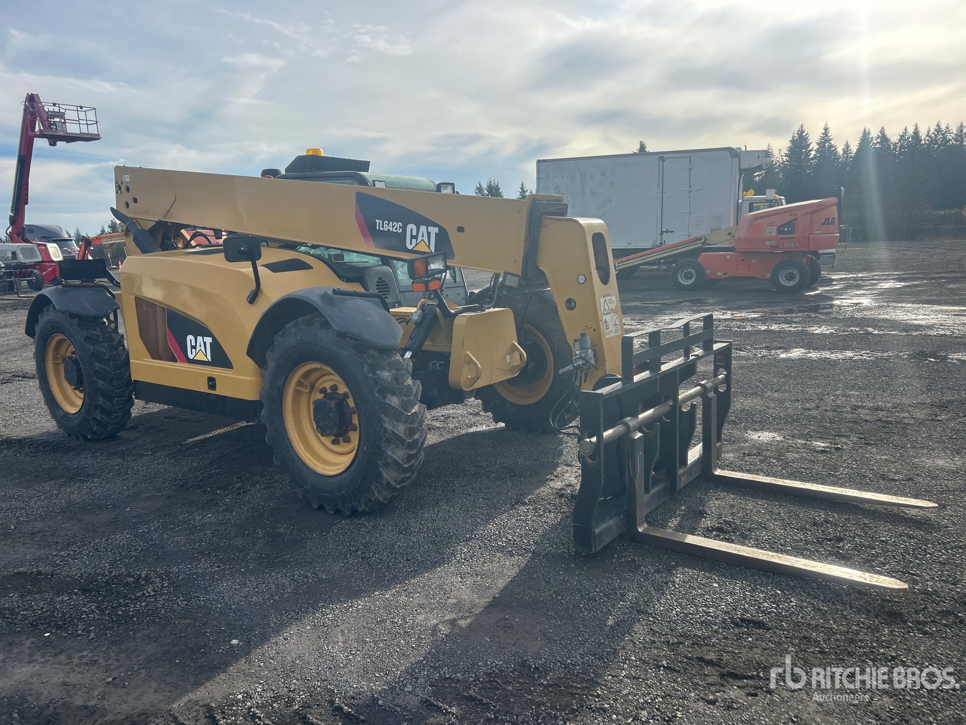 General Appearance with Picture, Right Front Corner