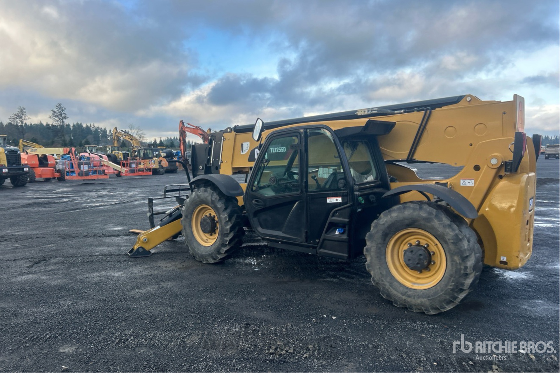 General Appearance with Bild, Ecke hinten links