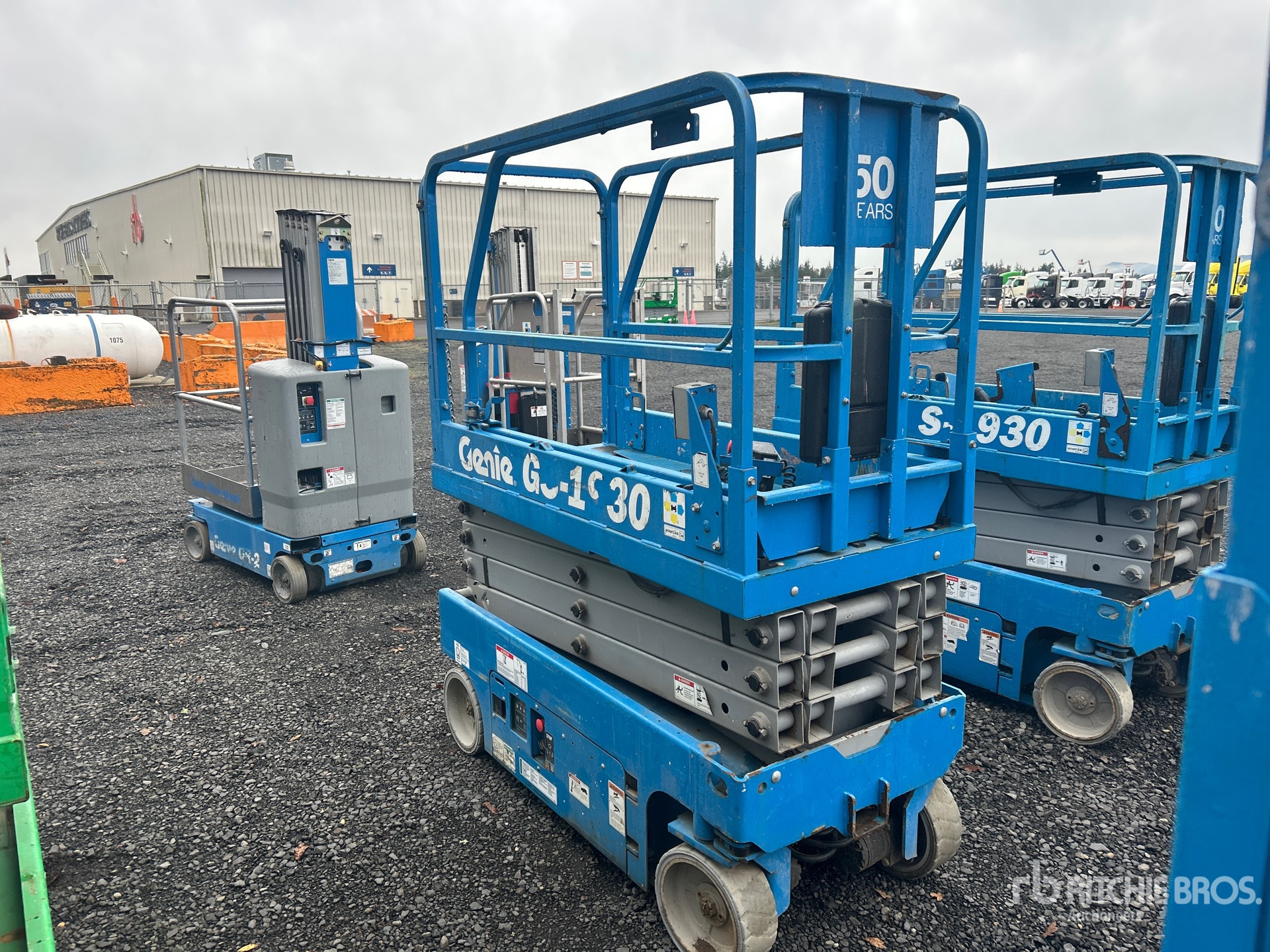 Aspect général with Image, coin arrière droit