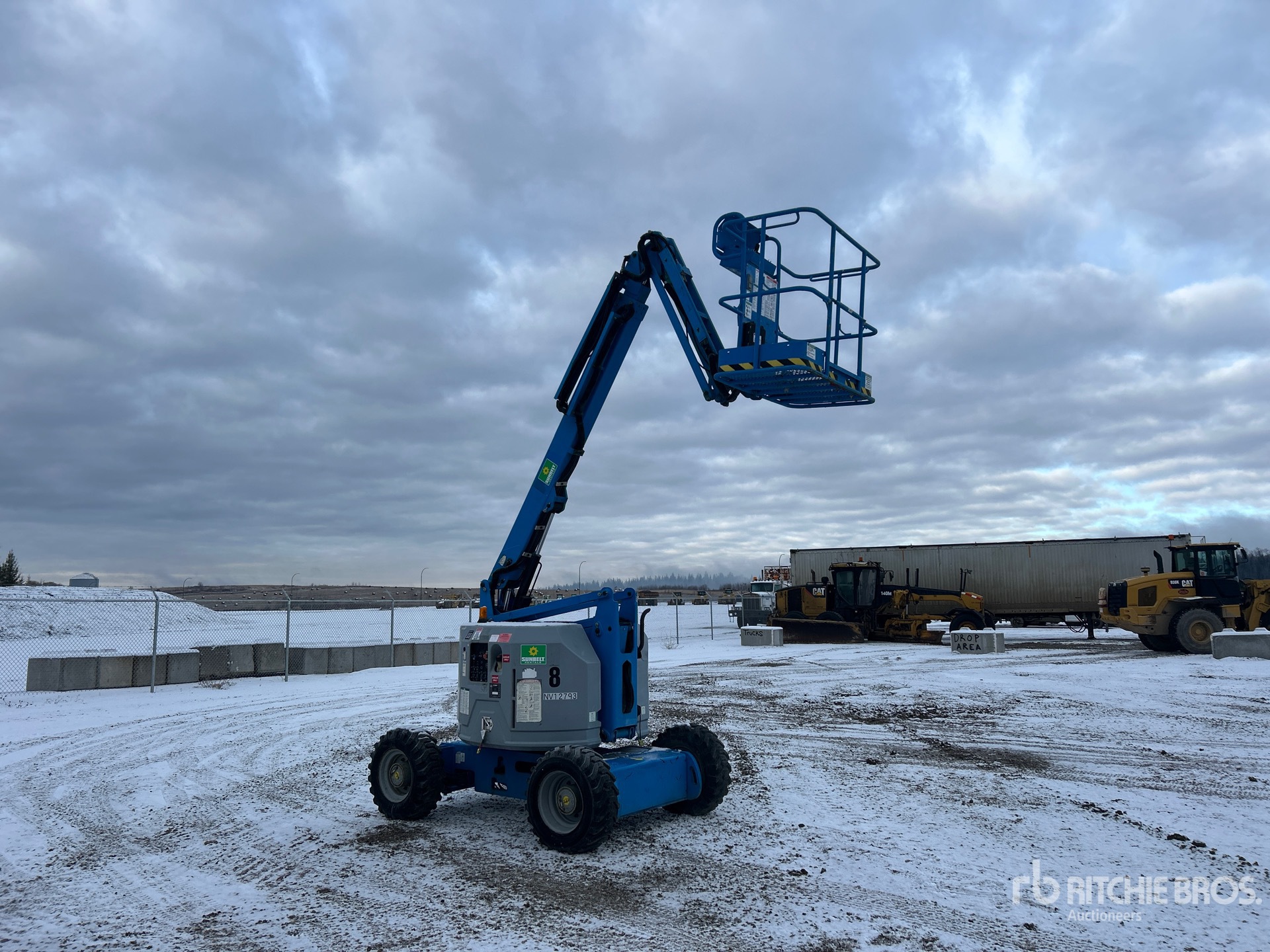 General Appearance with Picture, Right Front Corner