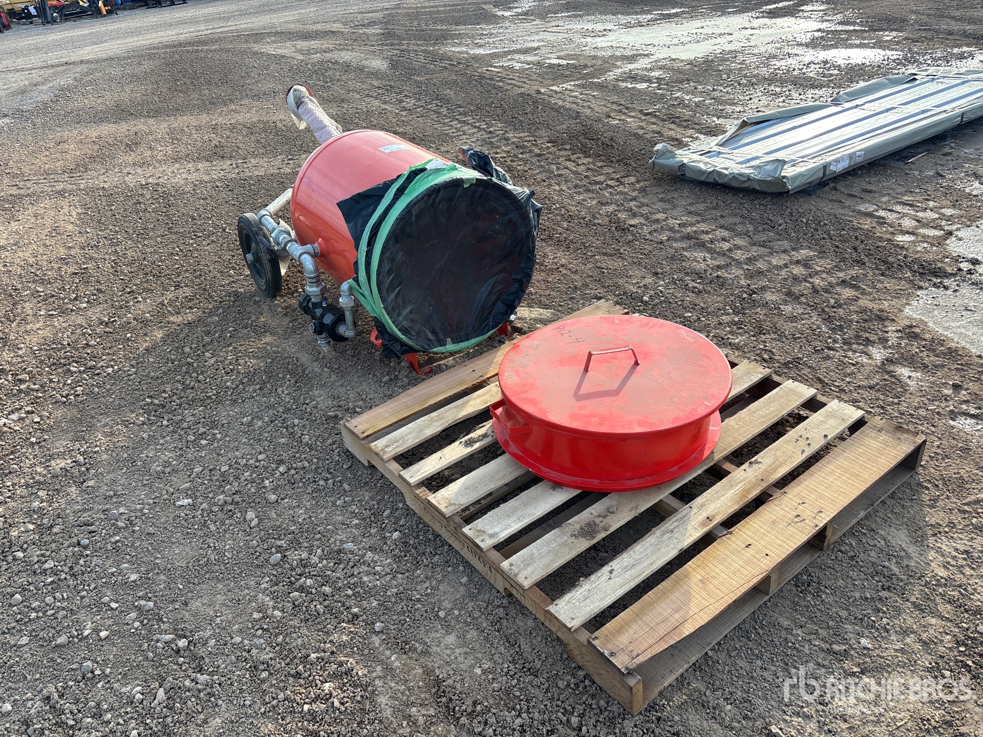 General Appearance with Bild, Ecke hinten links