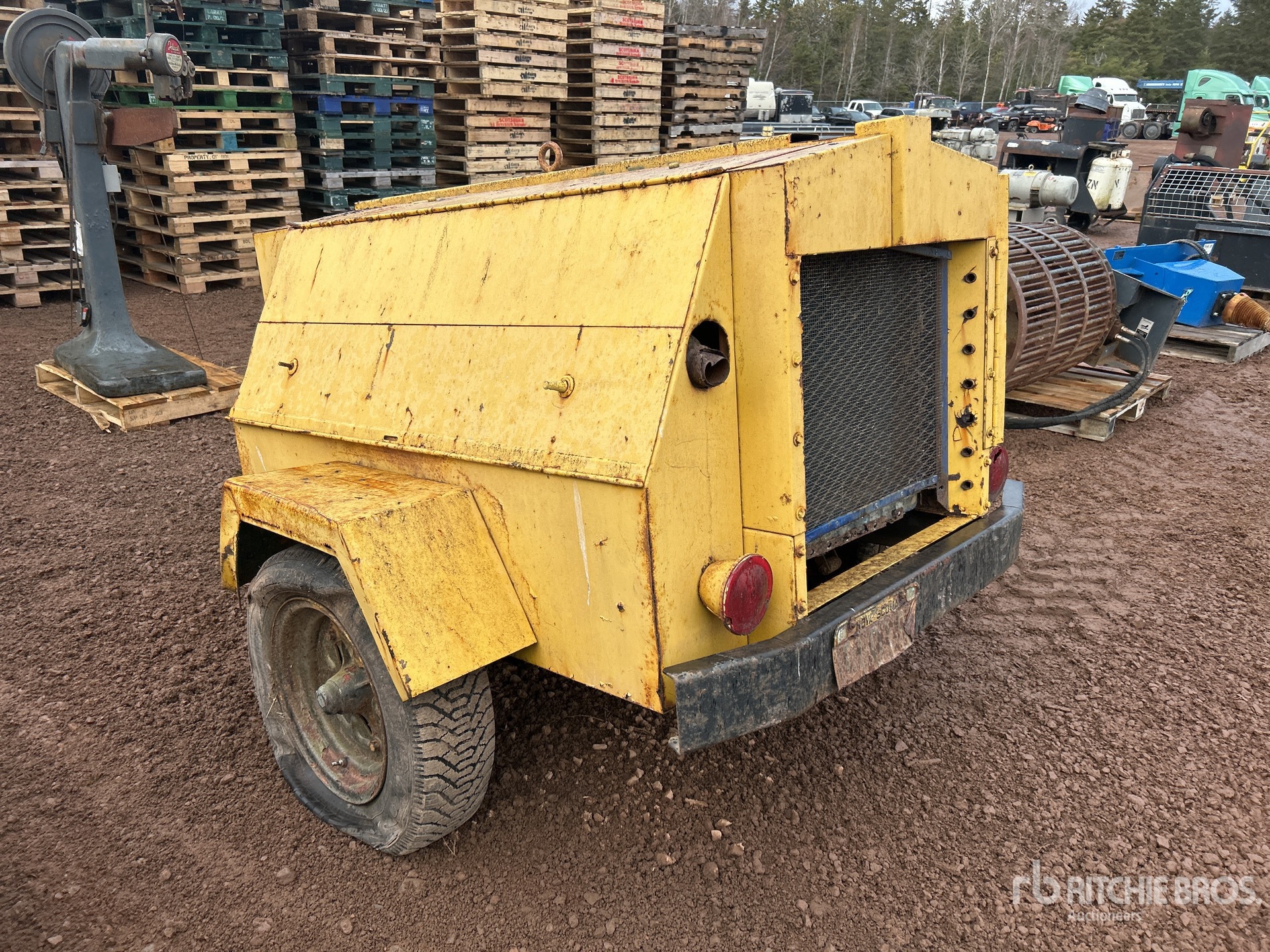 General Appearance with Picture, Left Rear Corner