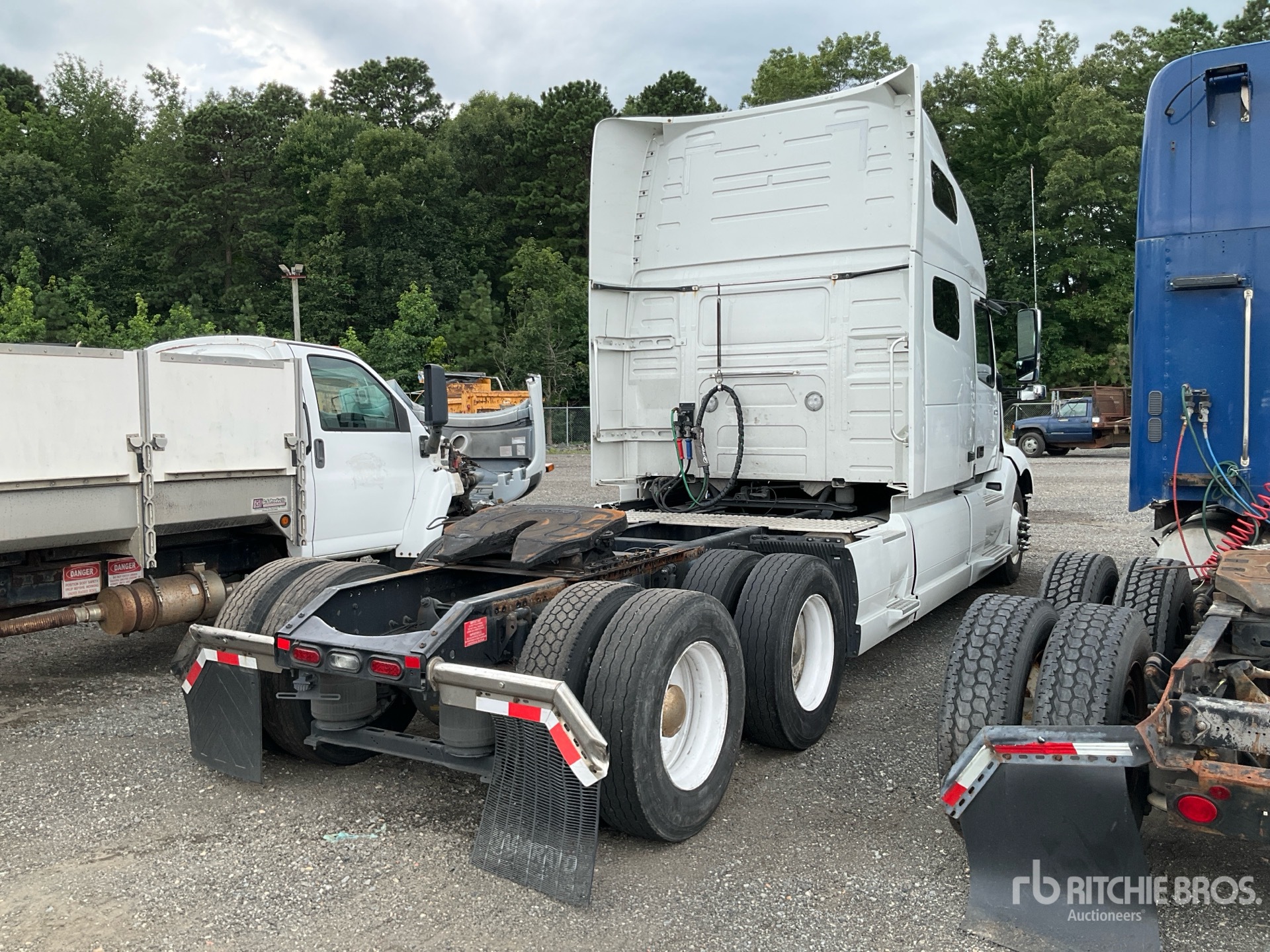 General Appearance with Bild, Ecke hinten rechts