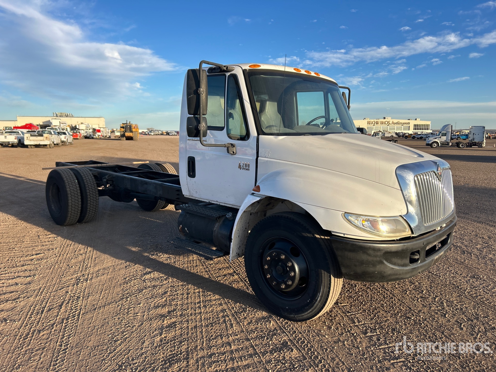 General Appearance with Foto, angolo anteriore destro