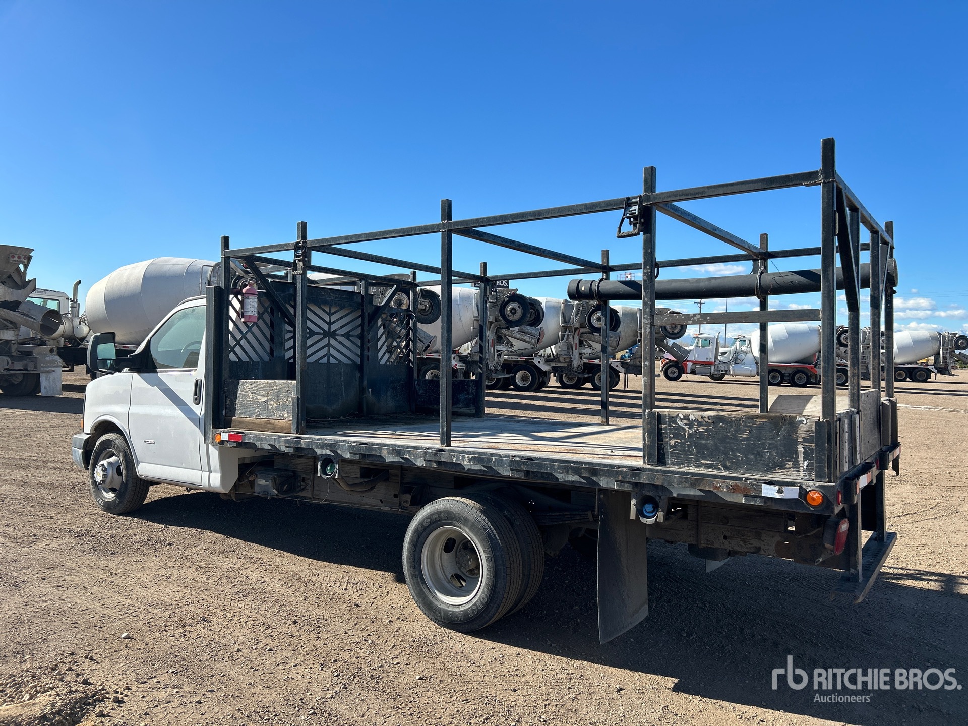 General Appearance with Foto, angolo posteriore sinistro