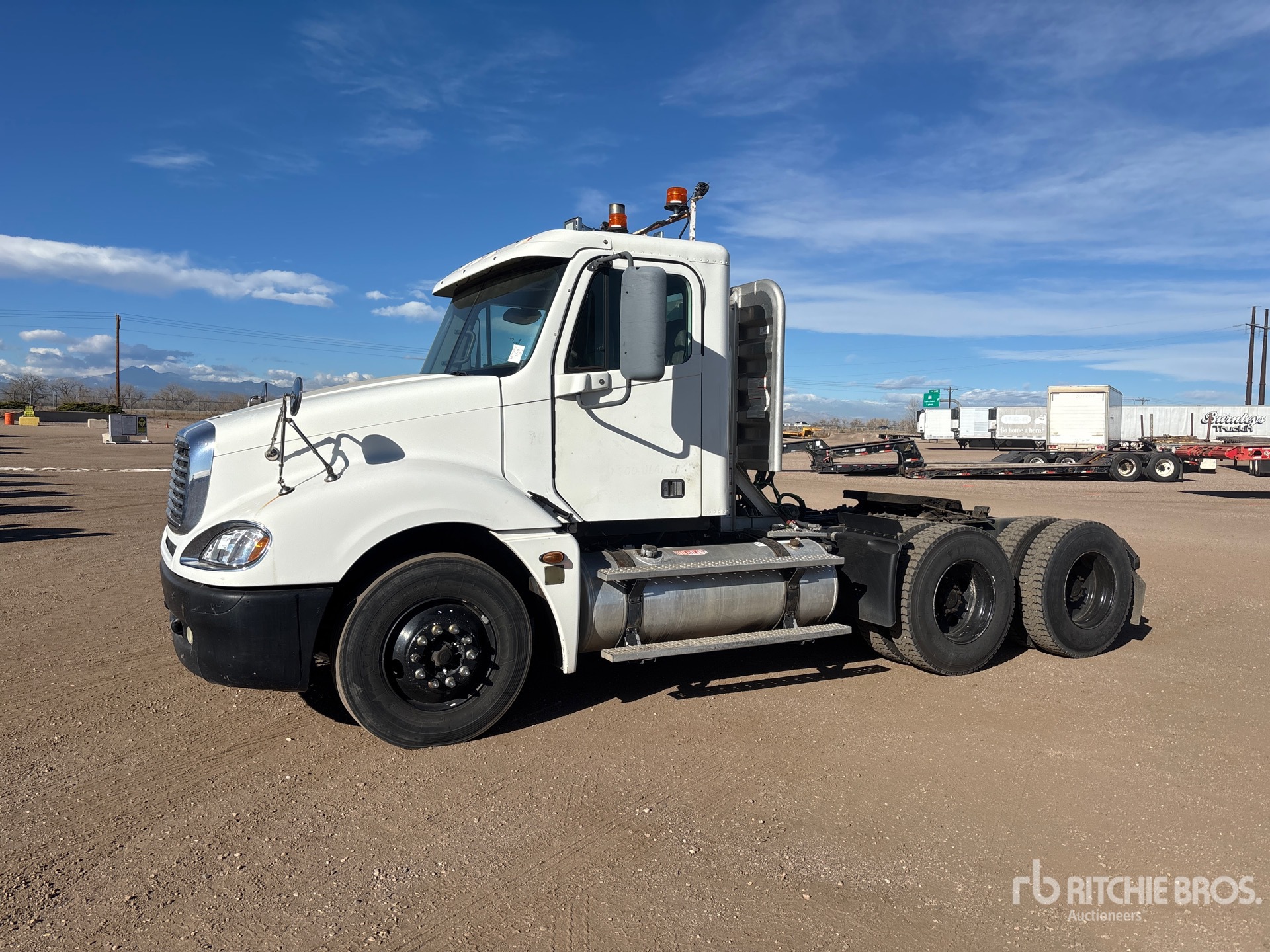 Aspect général with Image, coin avant gauche