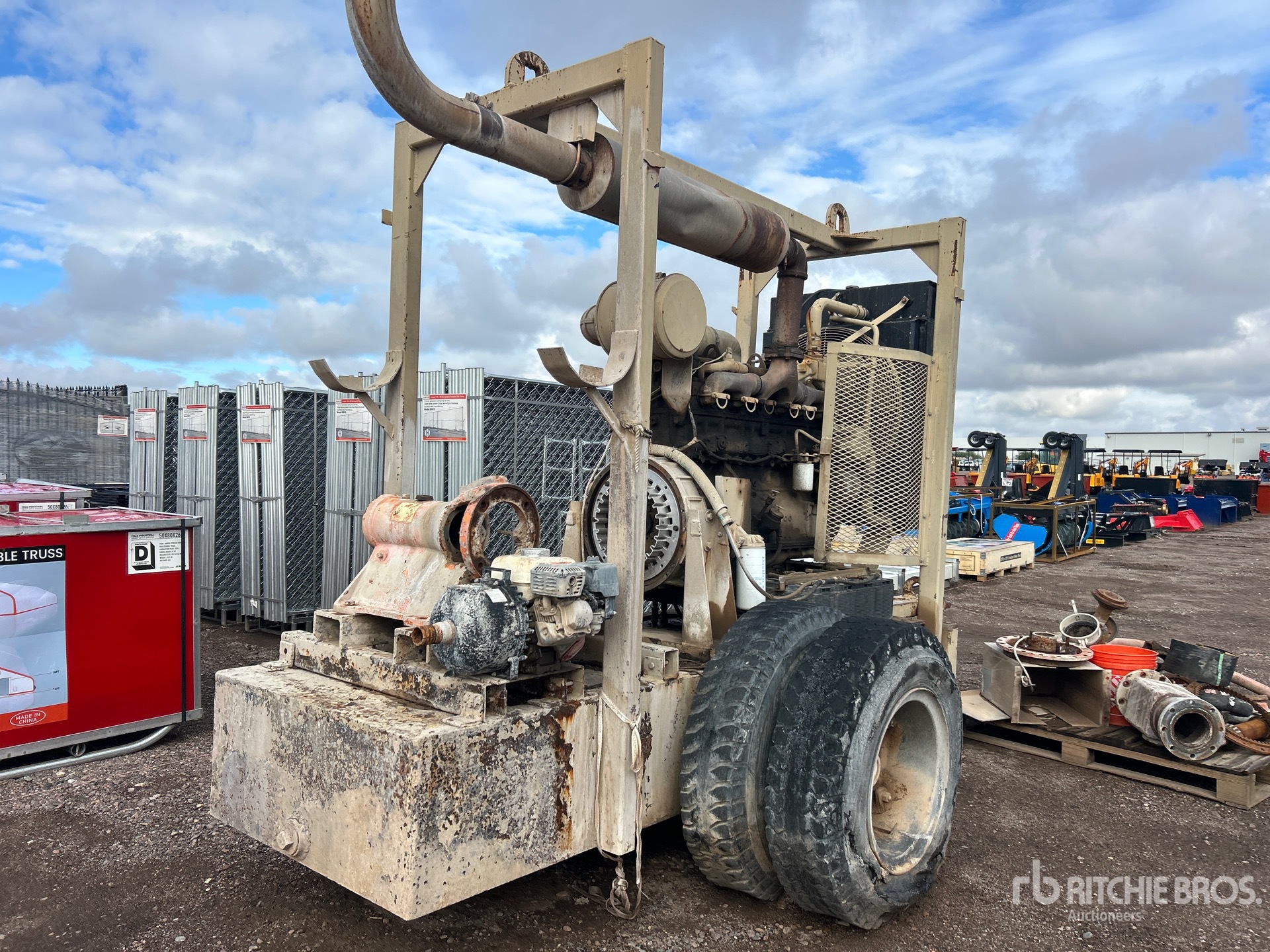 General Appearance with Foto, angolo anteriore sinistro