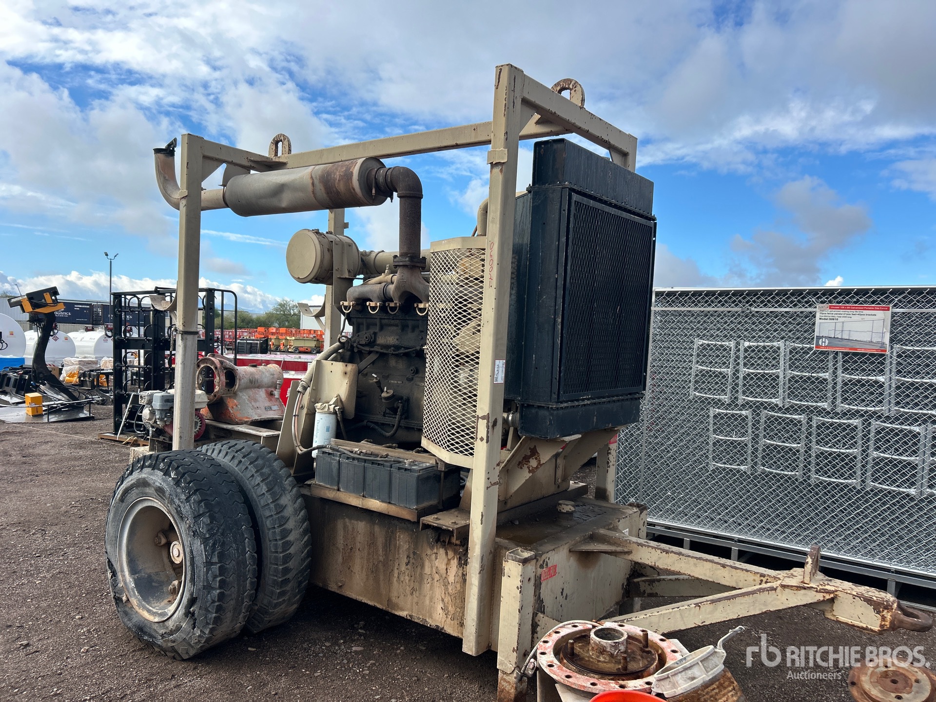 General Appearance with Foto, angolo anteriore destro