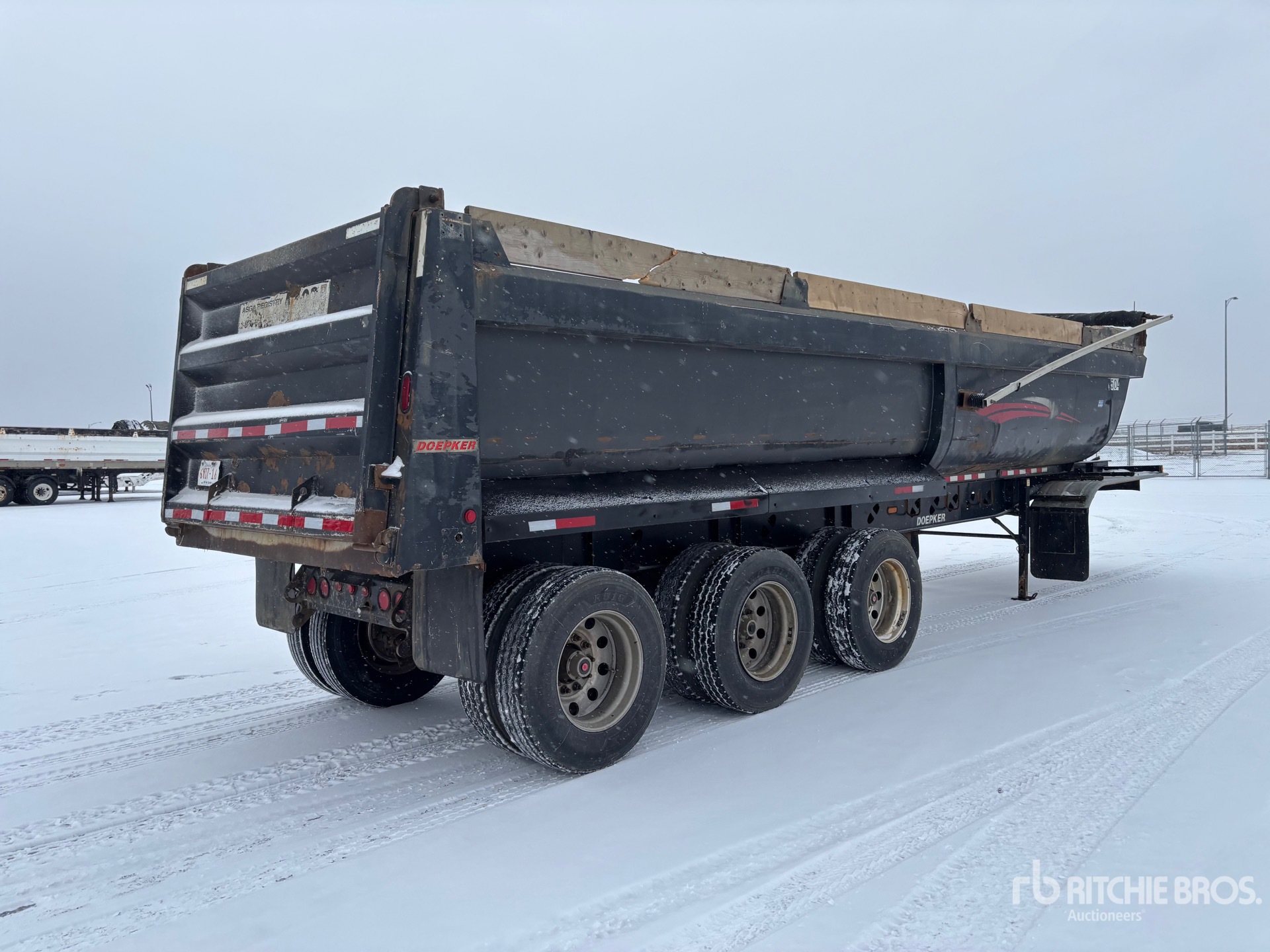 General Appearance with Bild, Ecke hinten rechts