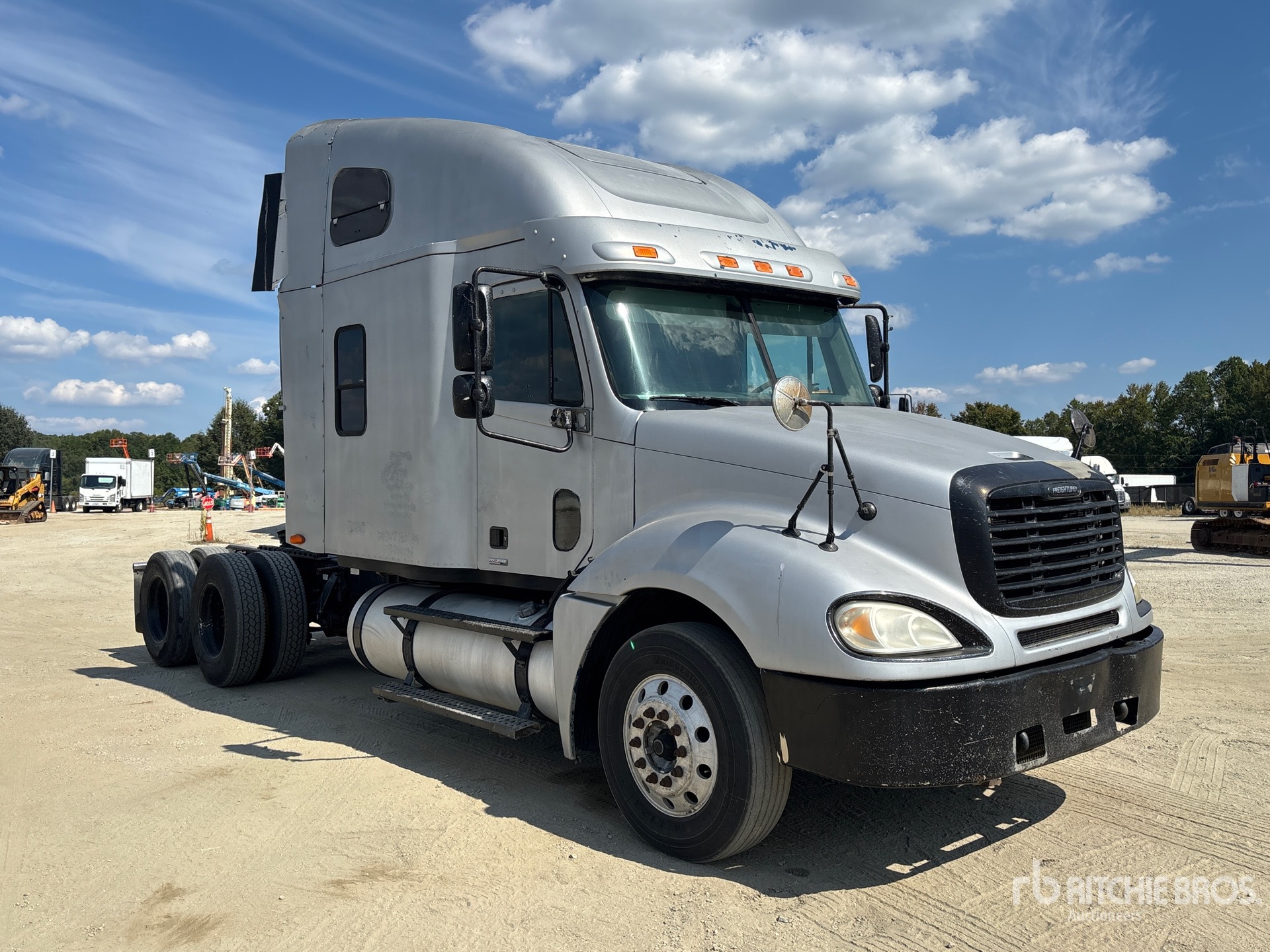 Aspect général with Image, coin avant droit