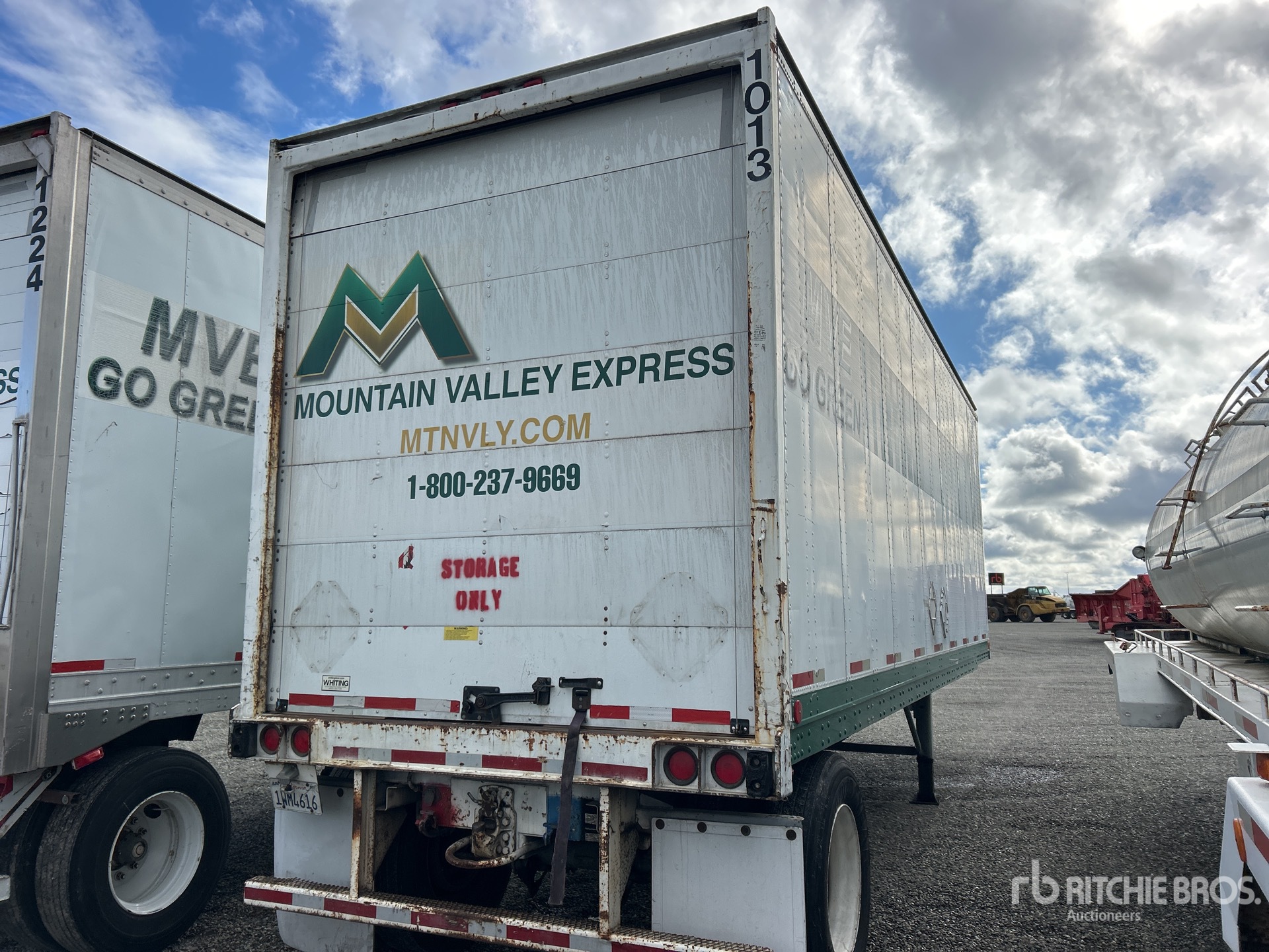 General Appearance with Picture, Right Rear Corner