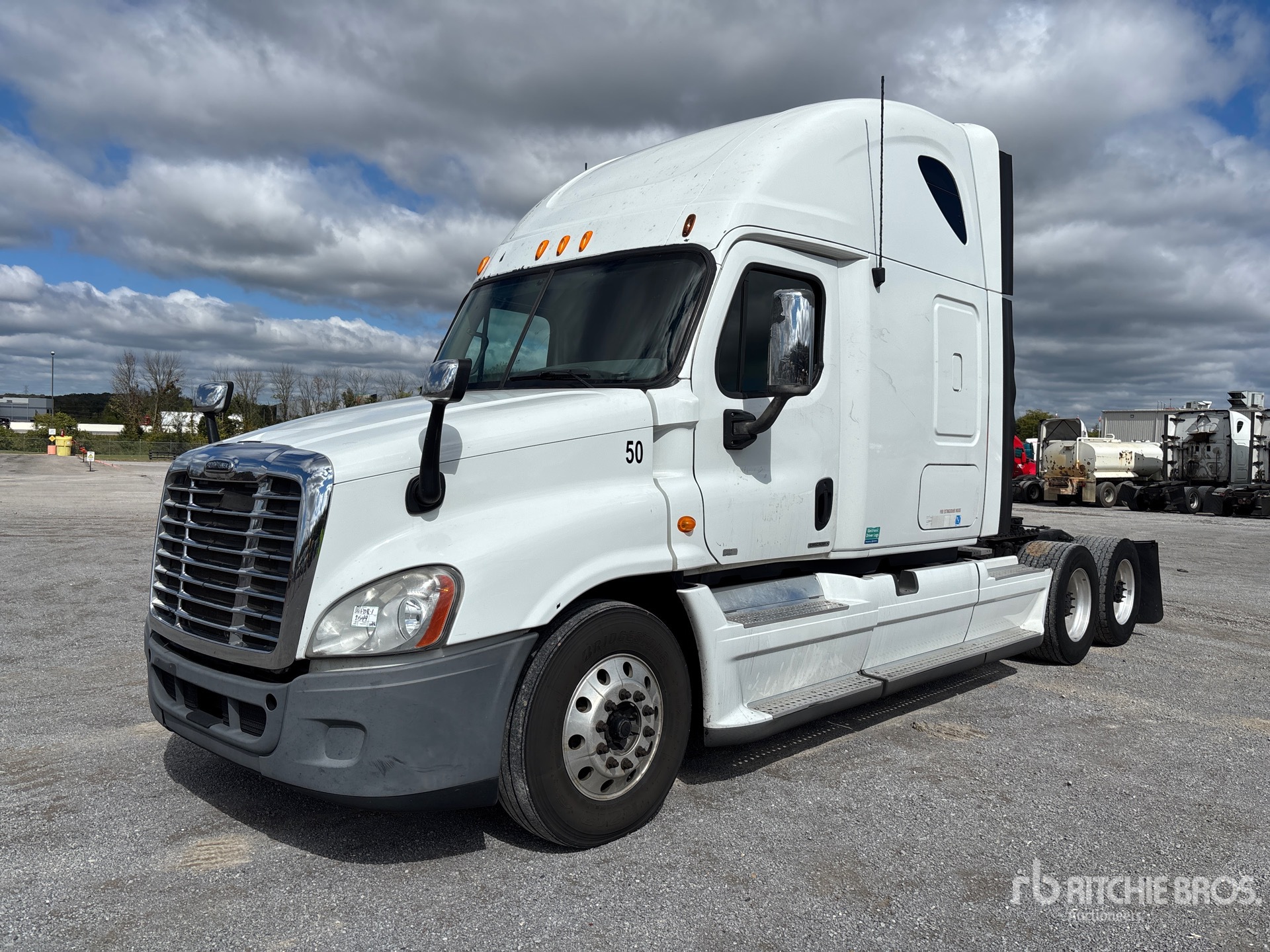 General Appearance with Picture, Left Front Corner