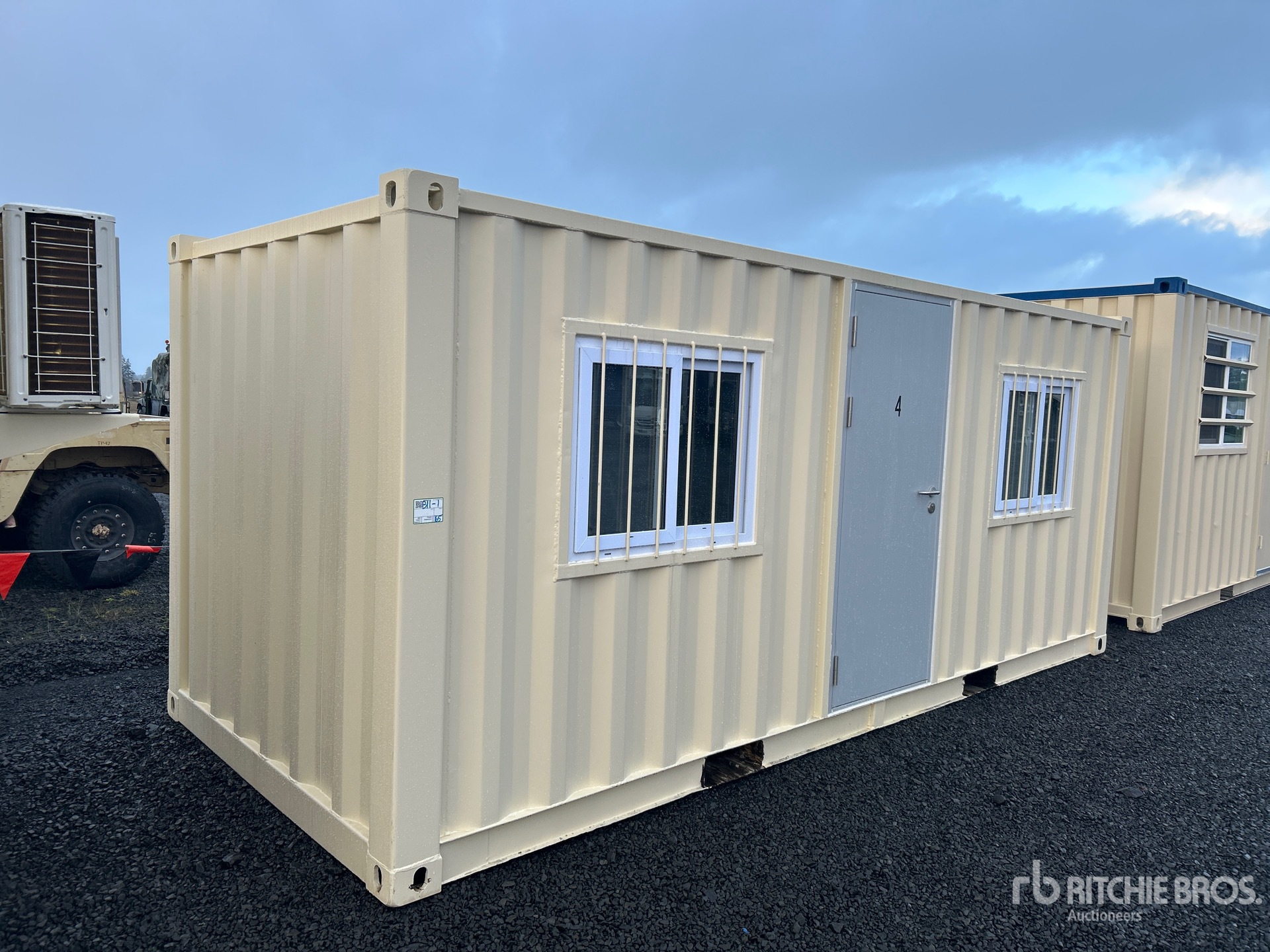 General Appearance with Image, coin avant gauche