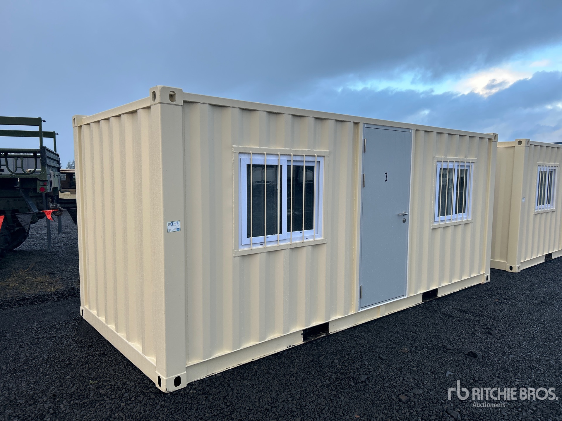 General Appearance with Image, coin avant gauche