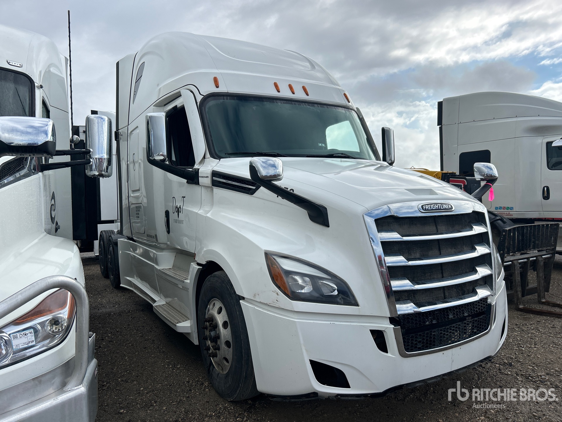 Aspect général with Image, coin avant droit