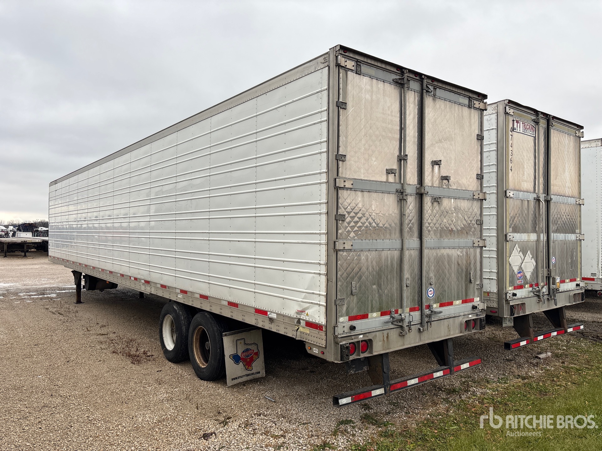 General Appearance with Imagen: esquina trasera izquierda