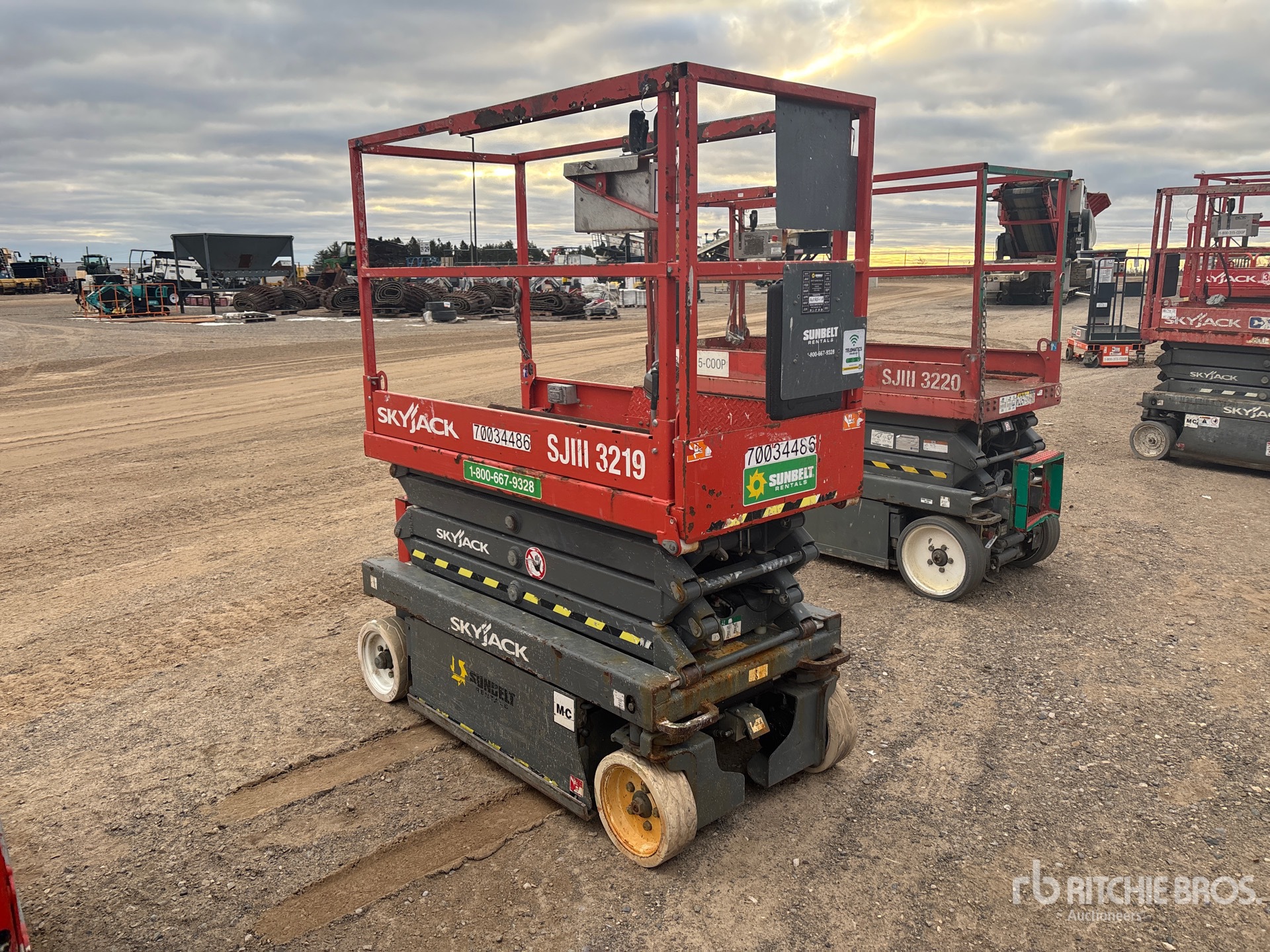 General Appearance with Picture, Right Front Corner