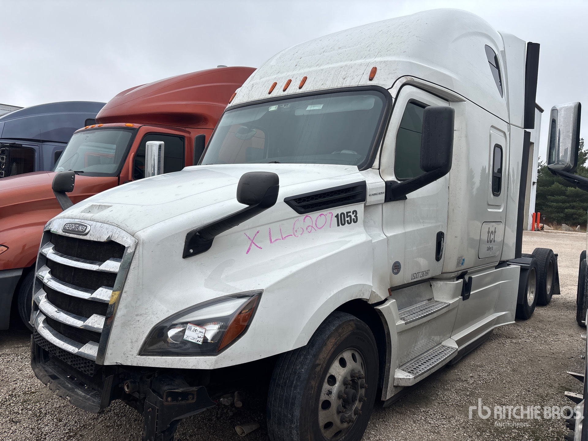 General Appearance with Picture, Left Front Corner