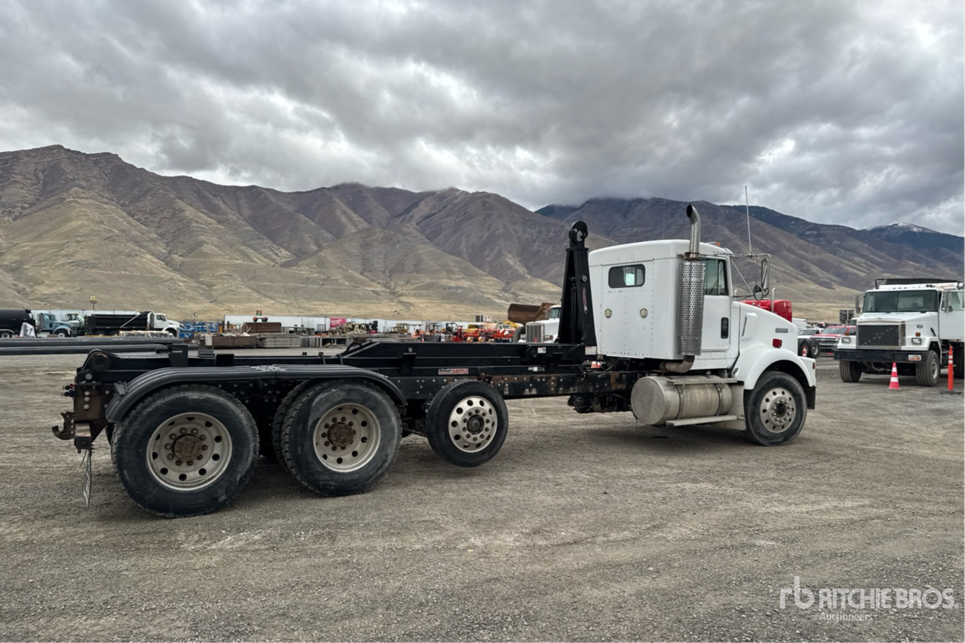 General Appearance with Bild, Ecke hinten rechts