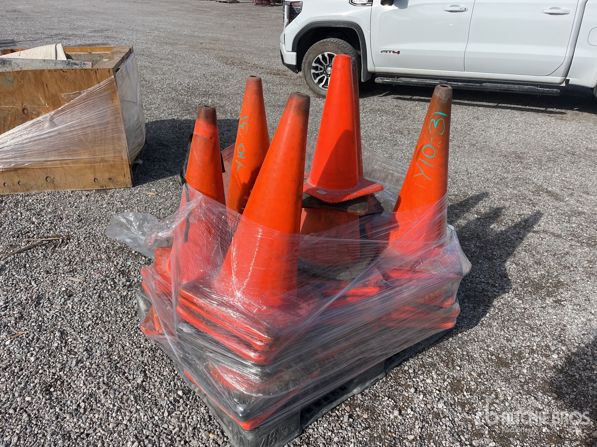 General Appearance with Bild, Ecke hinten links