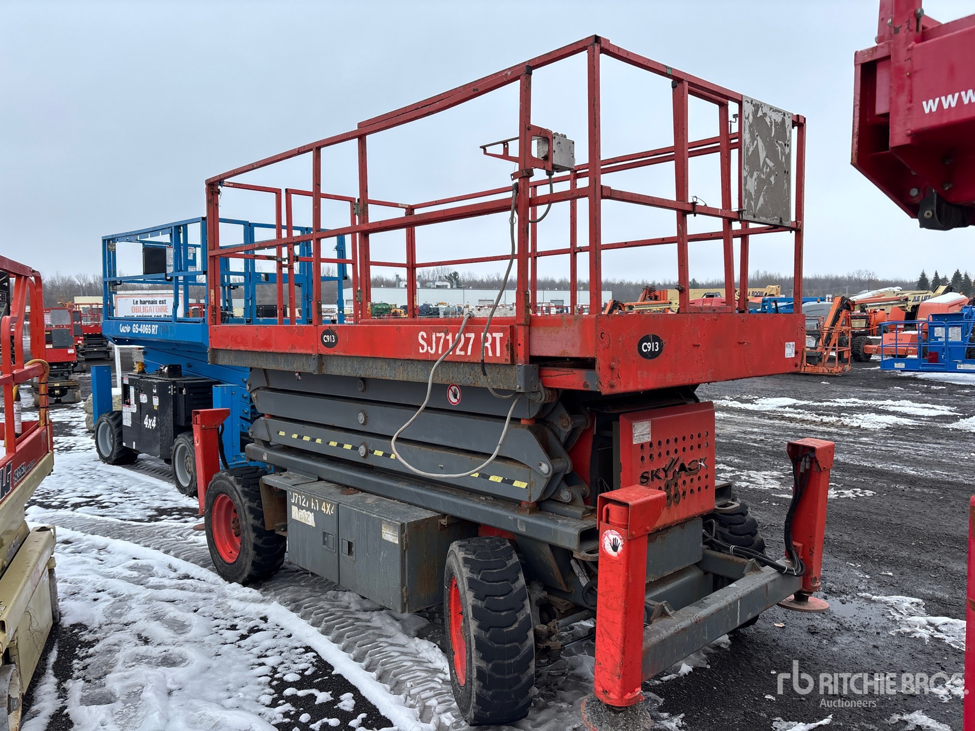 General Appearance with Imagen: esquina trasera izquierda