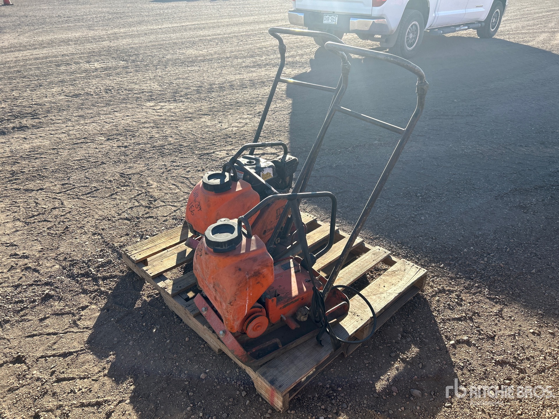 General Appearance with Image, coin avant gauche