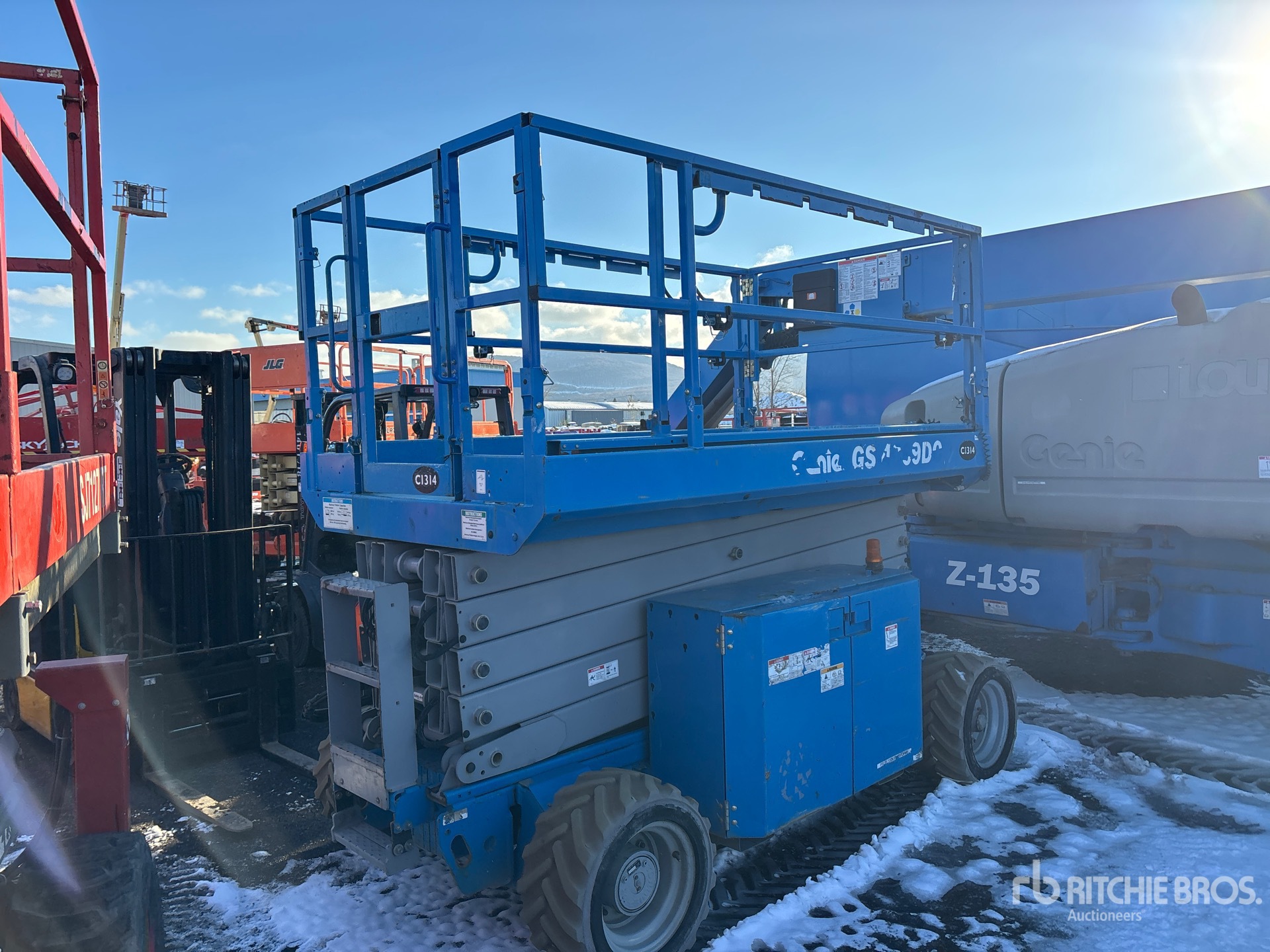 General Appearance with Picture, Left Front Corner