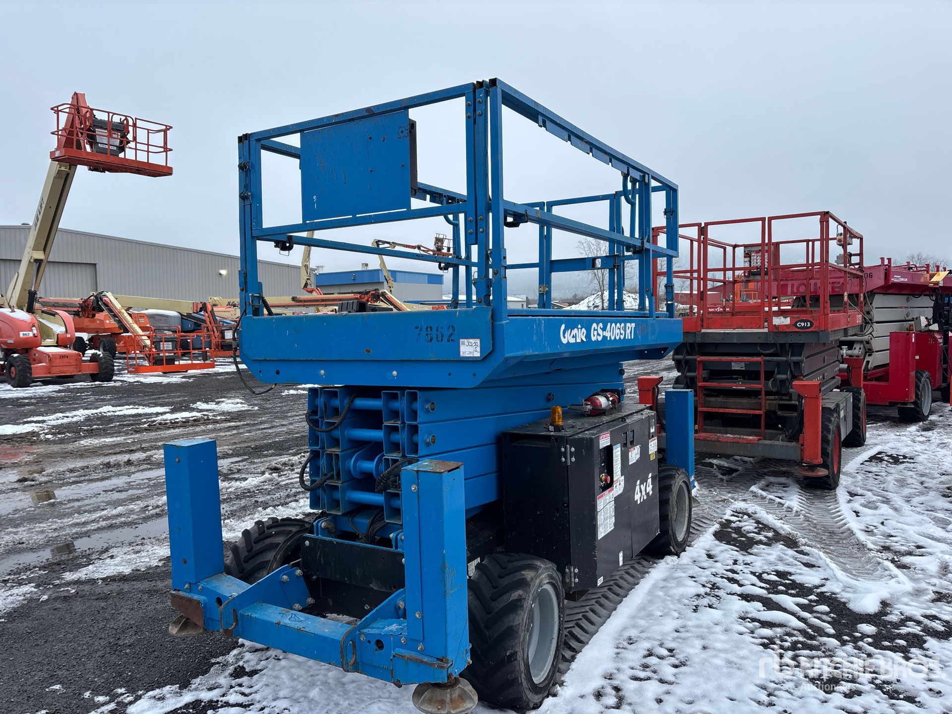 General Appearance with Imagen: esquina trasera derecha