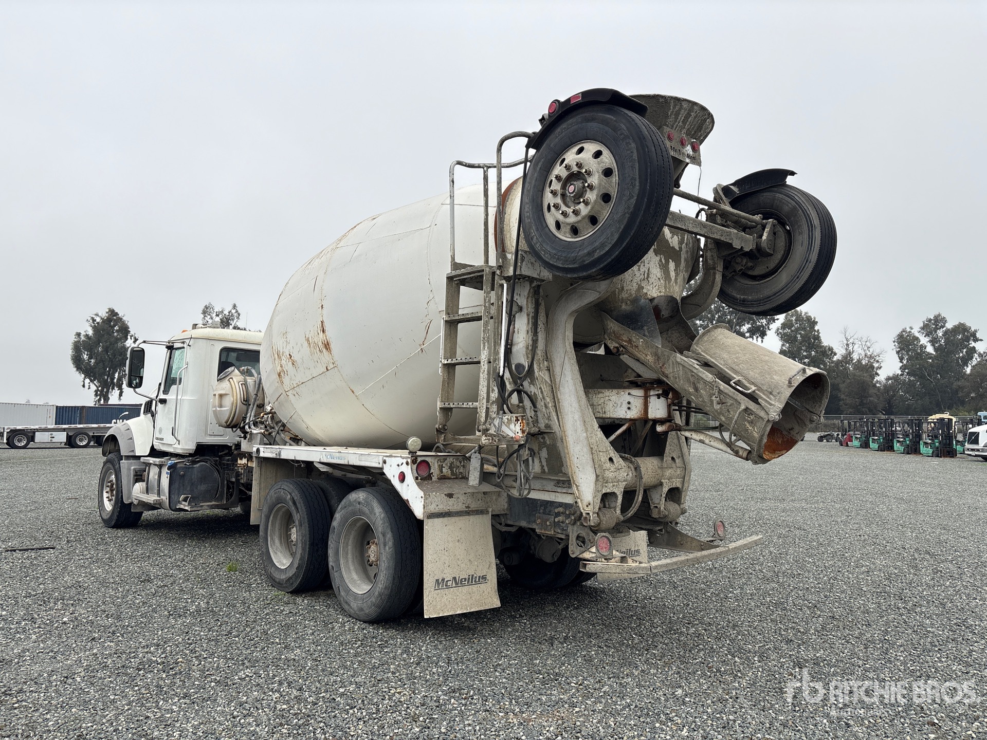 Aspect général with Image, coin arrière gauche
