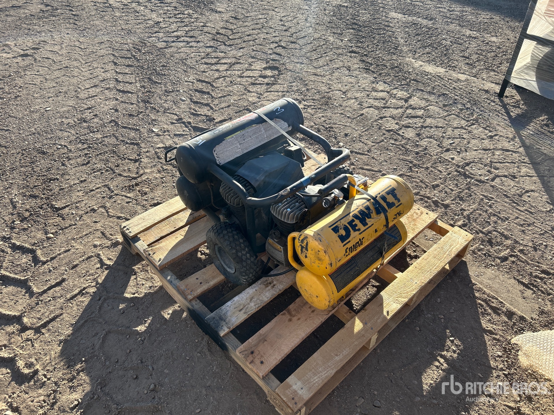 General Appearance with Imagen: esquina trasera izquierda