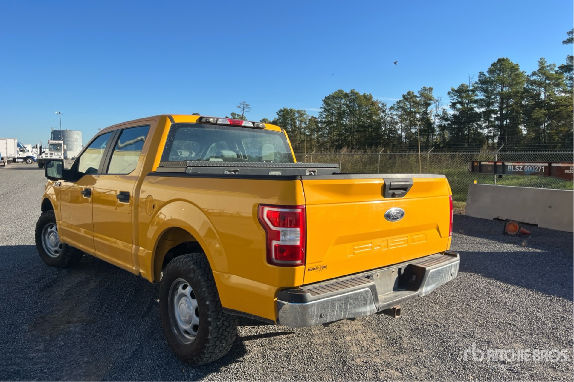 General Appearance with Picture, Left Rear Corner